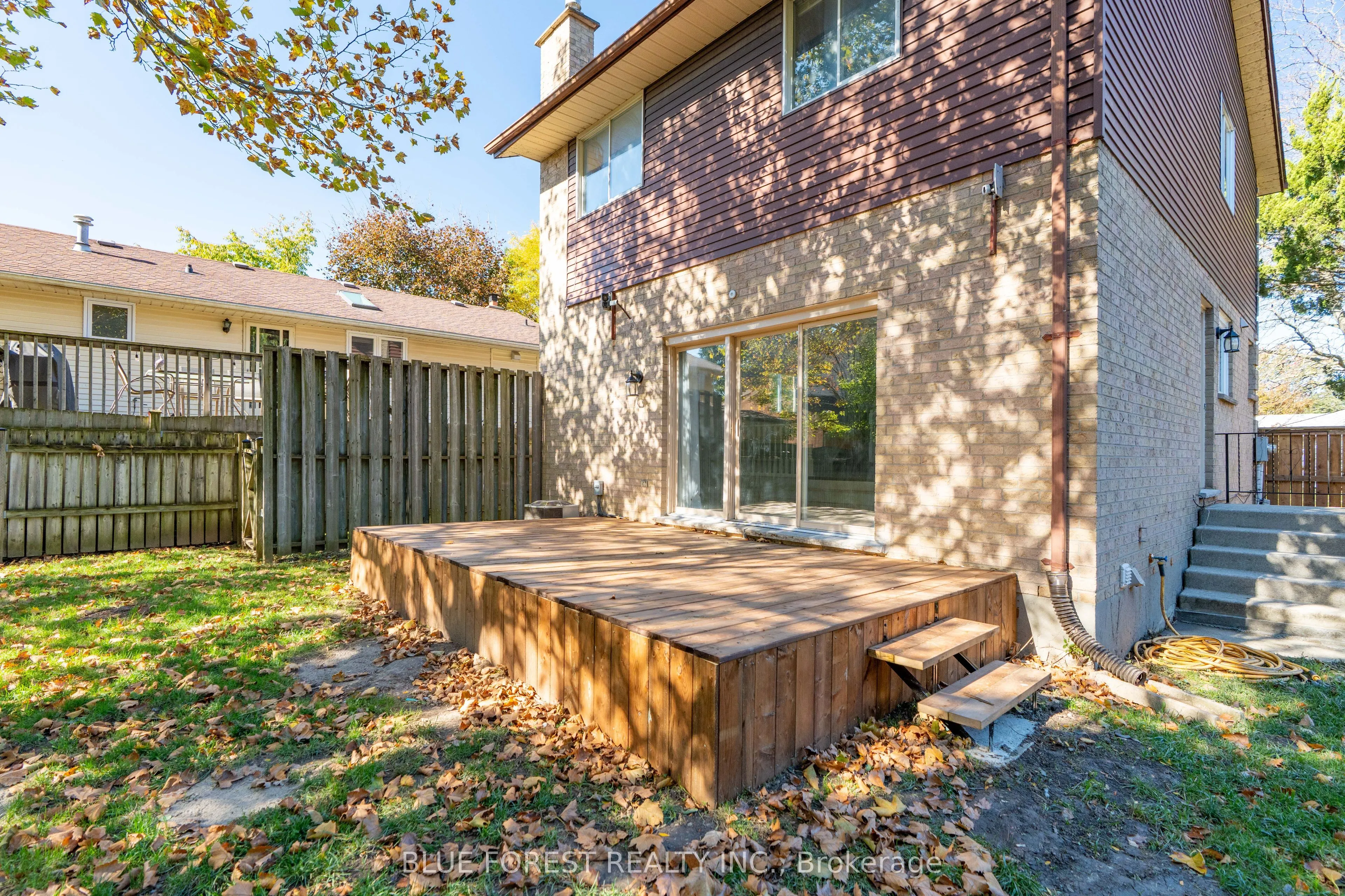 1048 Mahogany Road