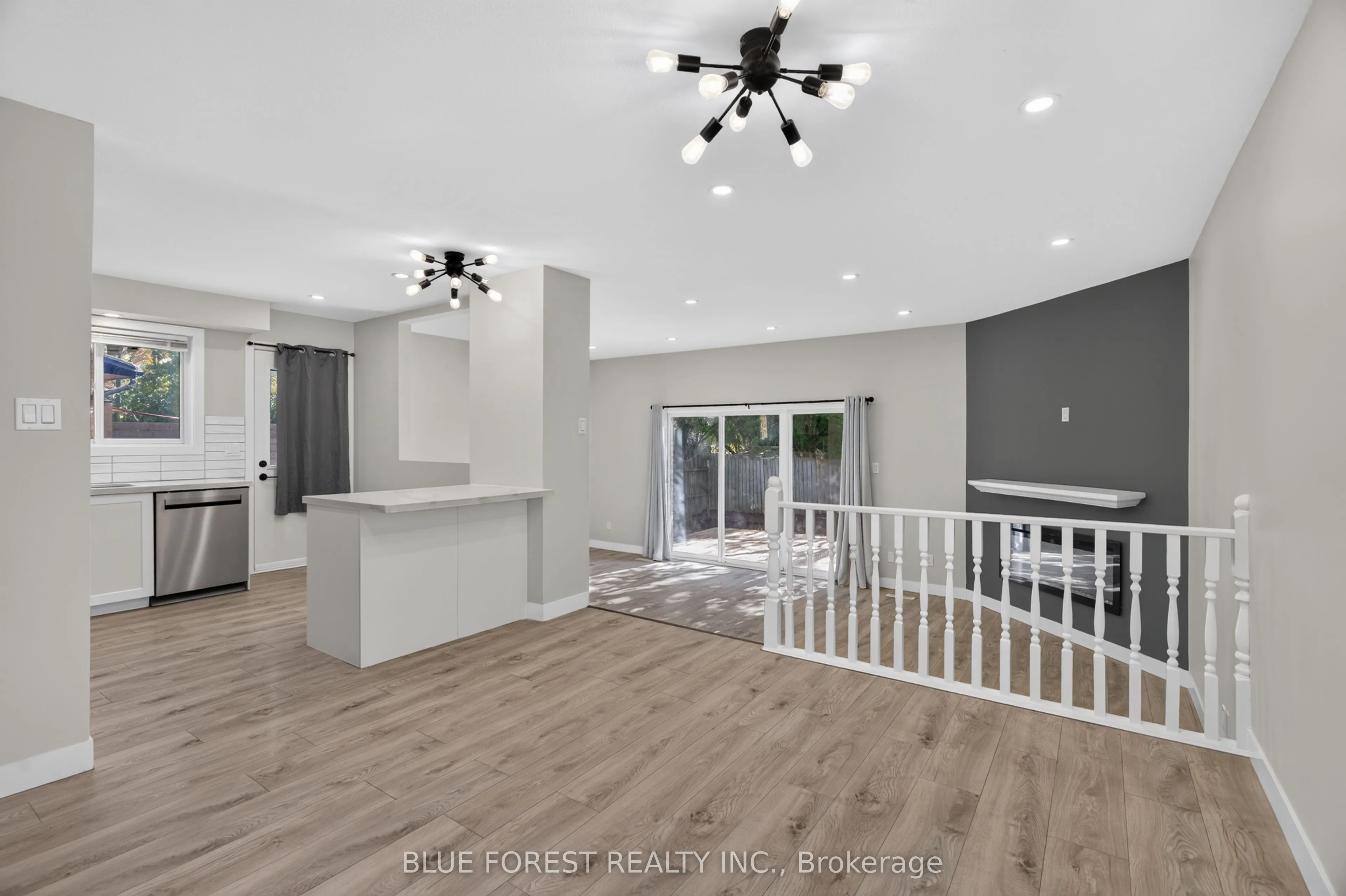 1048 Mahogany Road