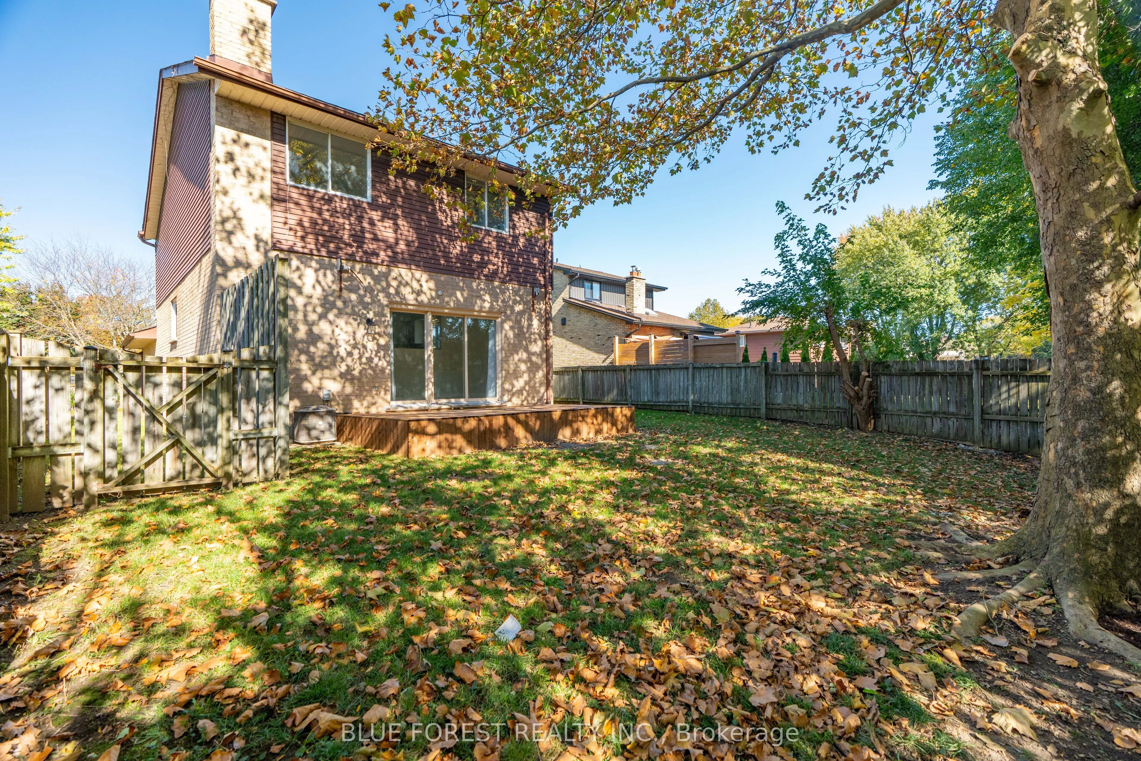 1048 Mahogany Road