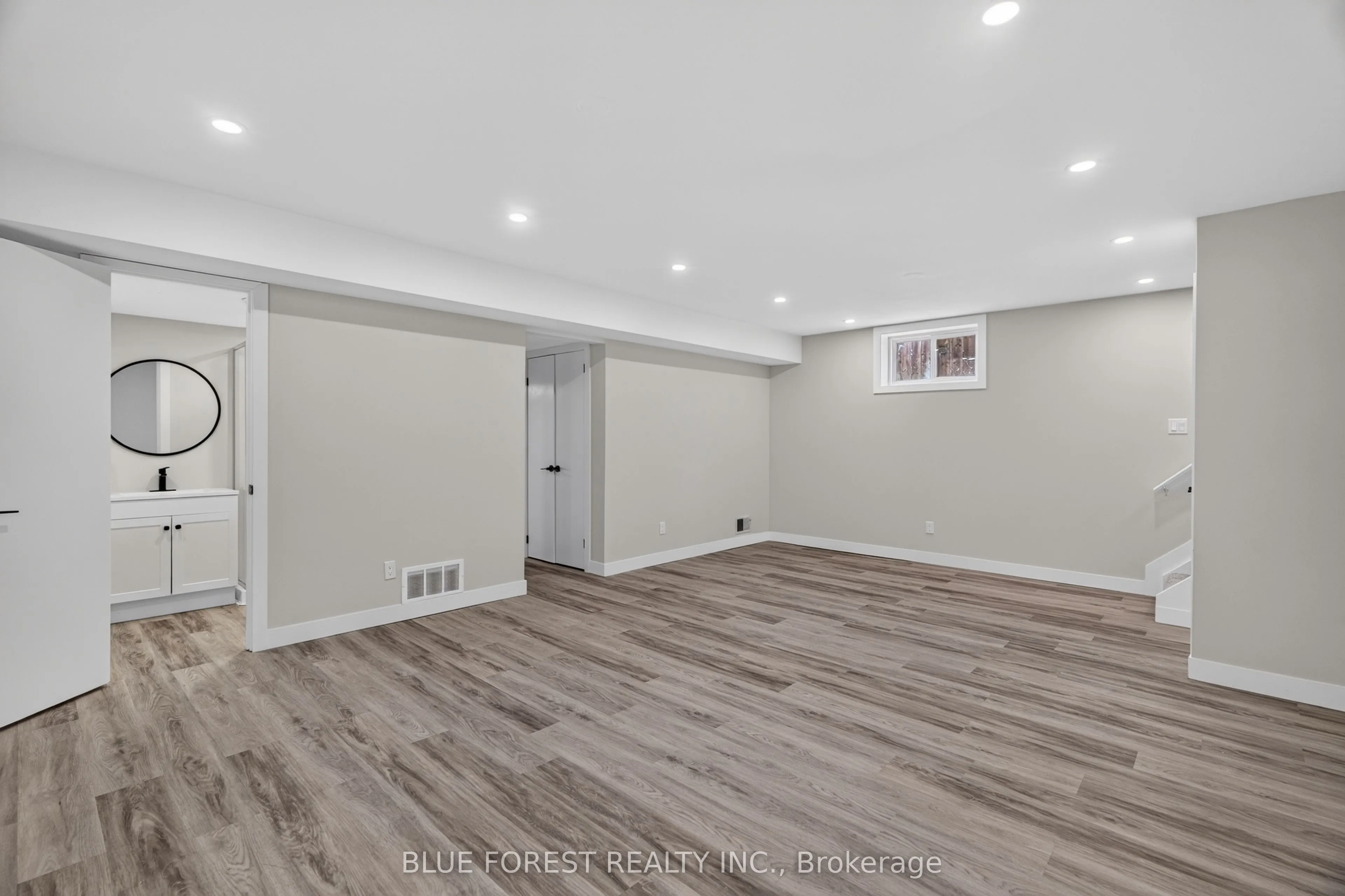 1048 Mahogany Road
