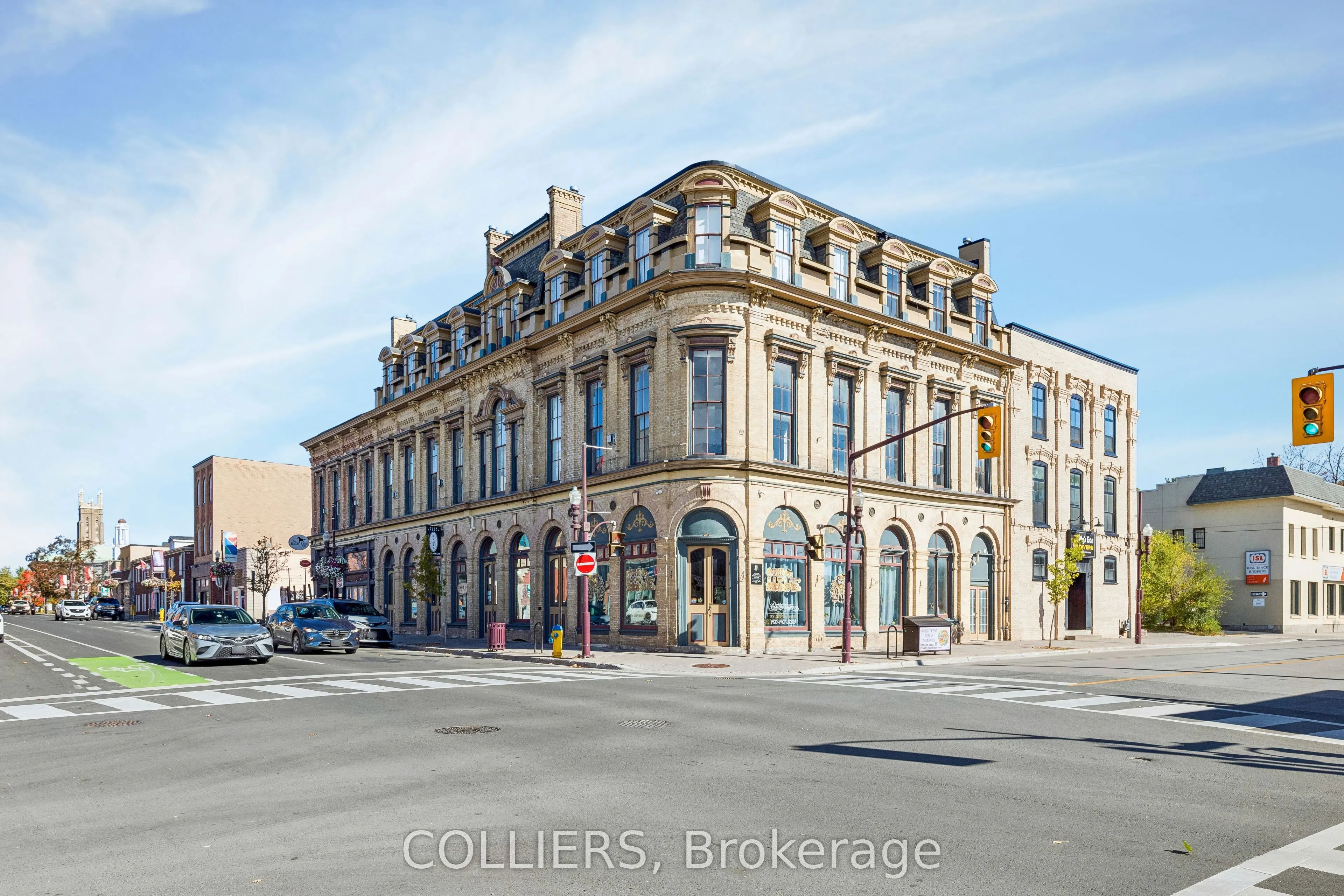 442 George Street N