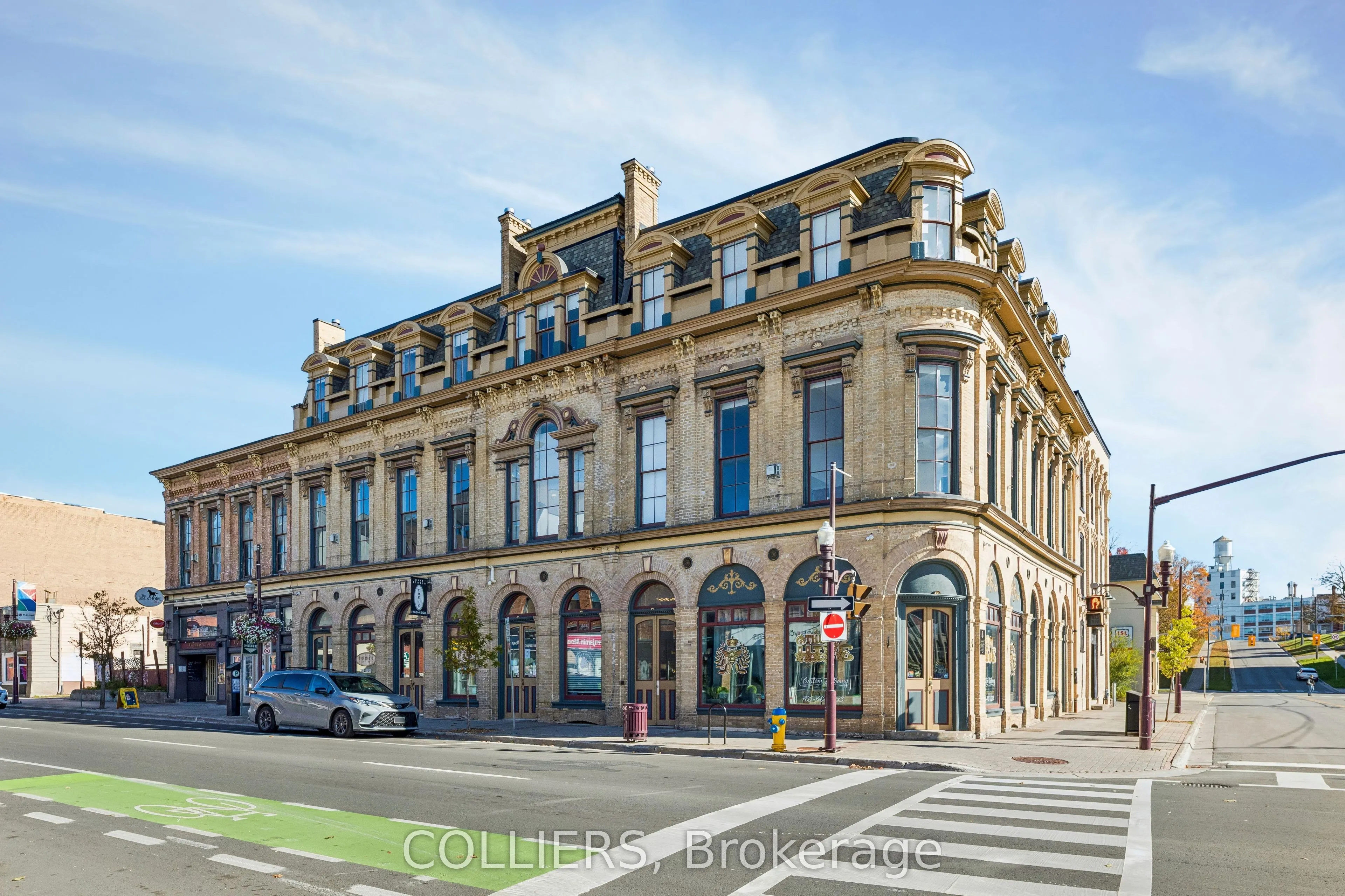 442 George Street N
