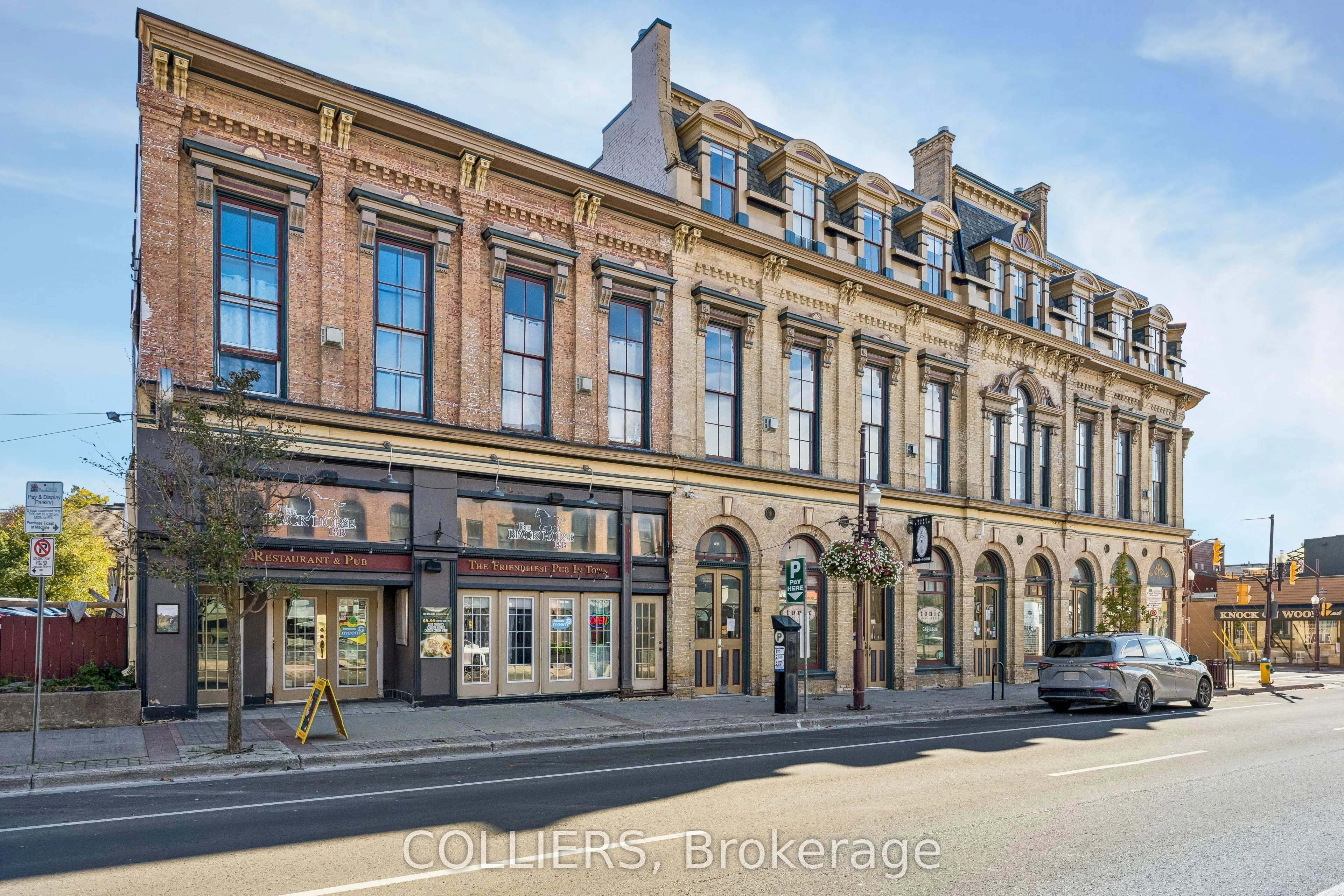 442 George Street N