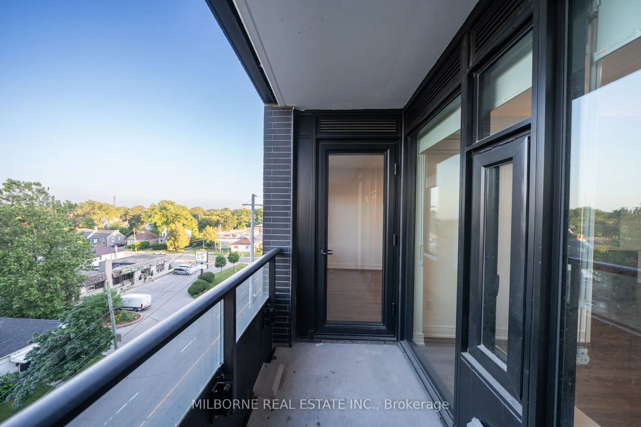 500 Upper Wellington Street #320