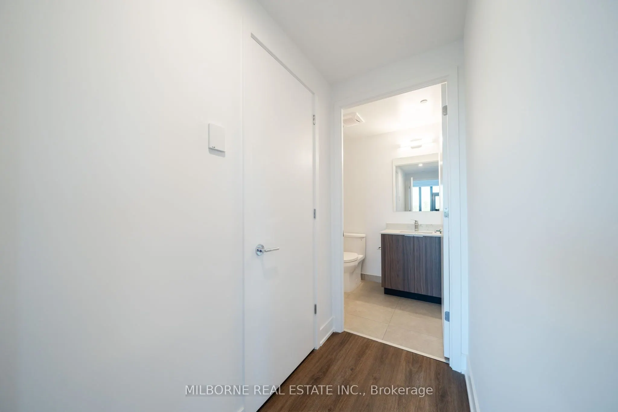 500 Upper Wellington Street #320