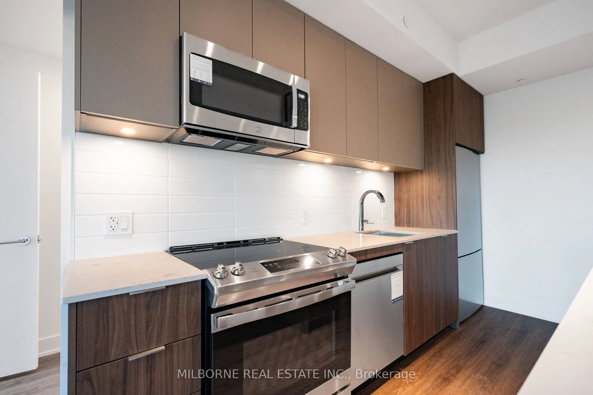 500 Upper Wellington Street #320