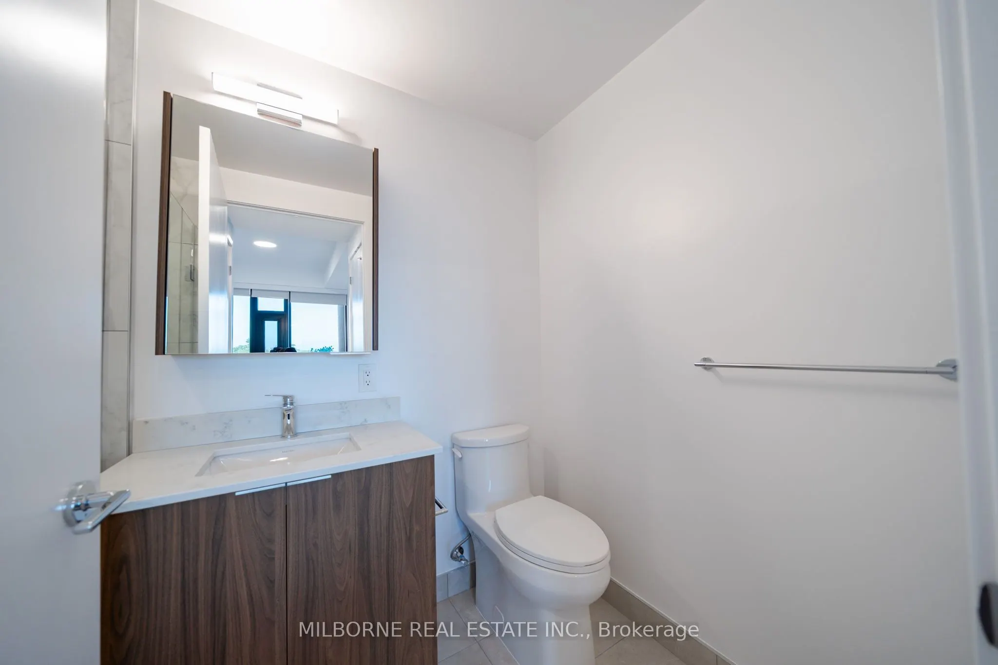 500 Upper Wellington Street #320