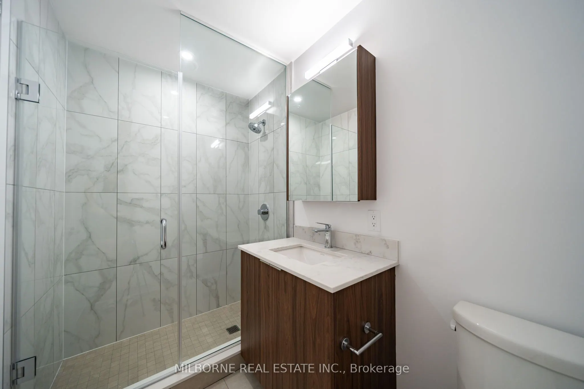 500 Upper Wellington Street #320