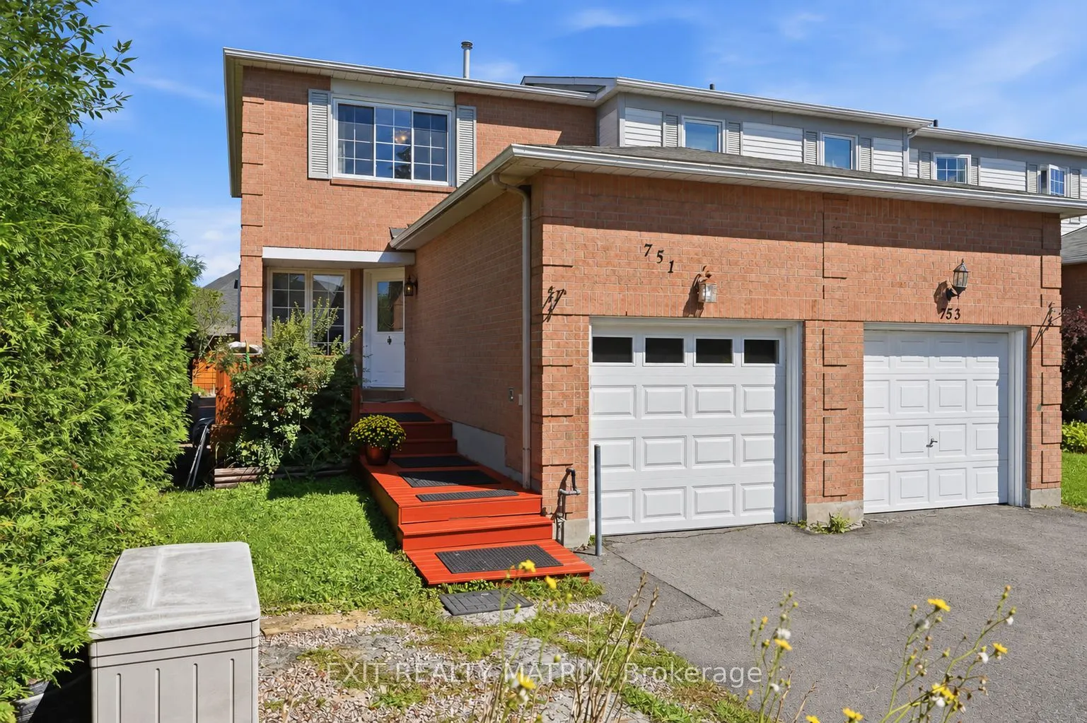 751 Clearcrest Crescent
