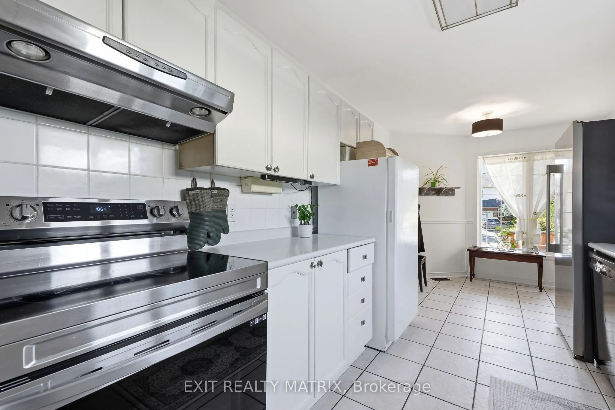 751 Clearcrest Crescent