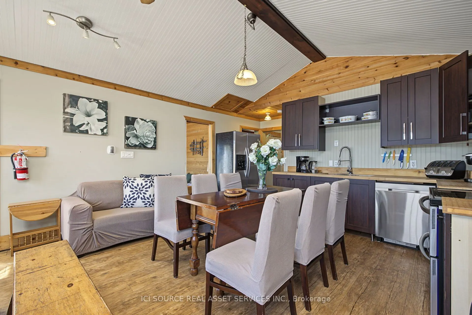 3 Woodland Lane