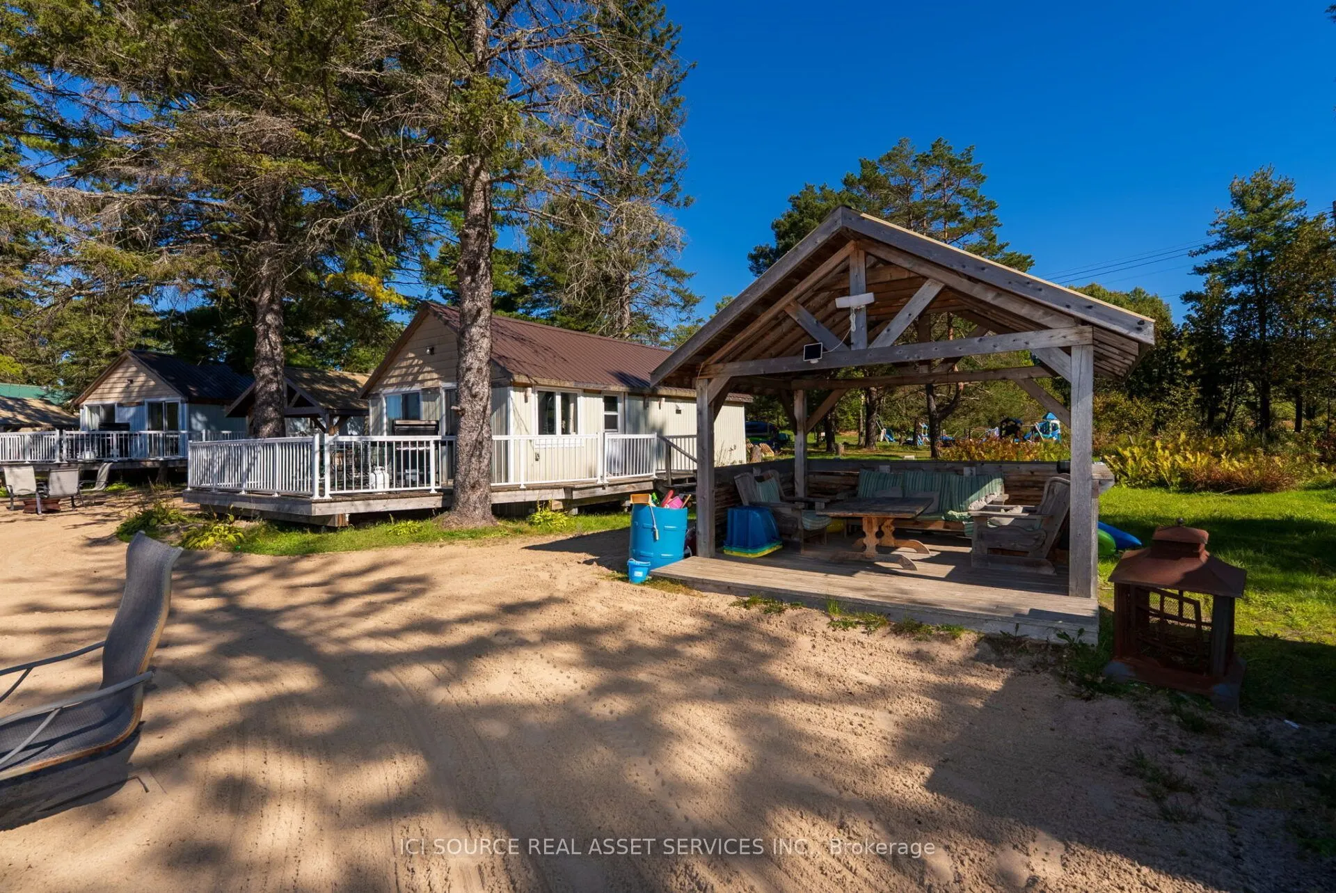 3 Woodland Lane