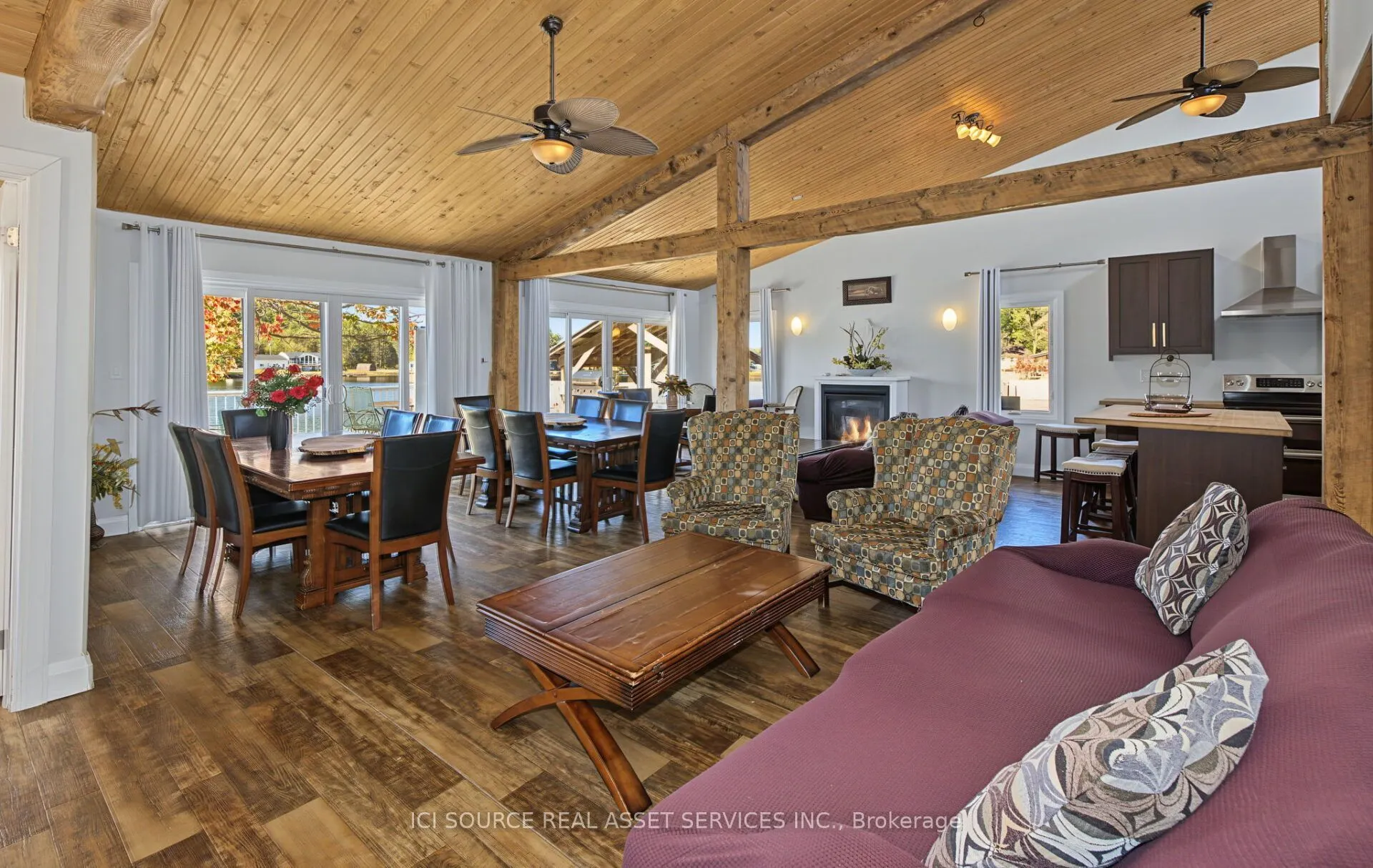 3 Woodland Lane