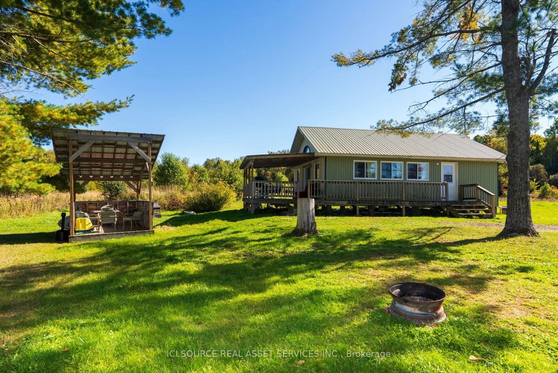 3 Woodland Lane