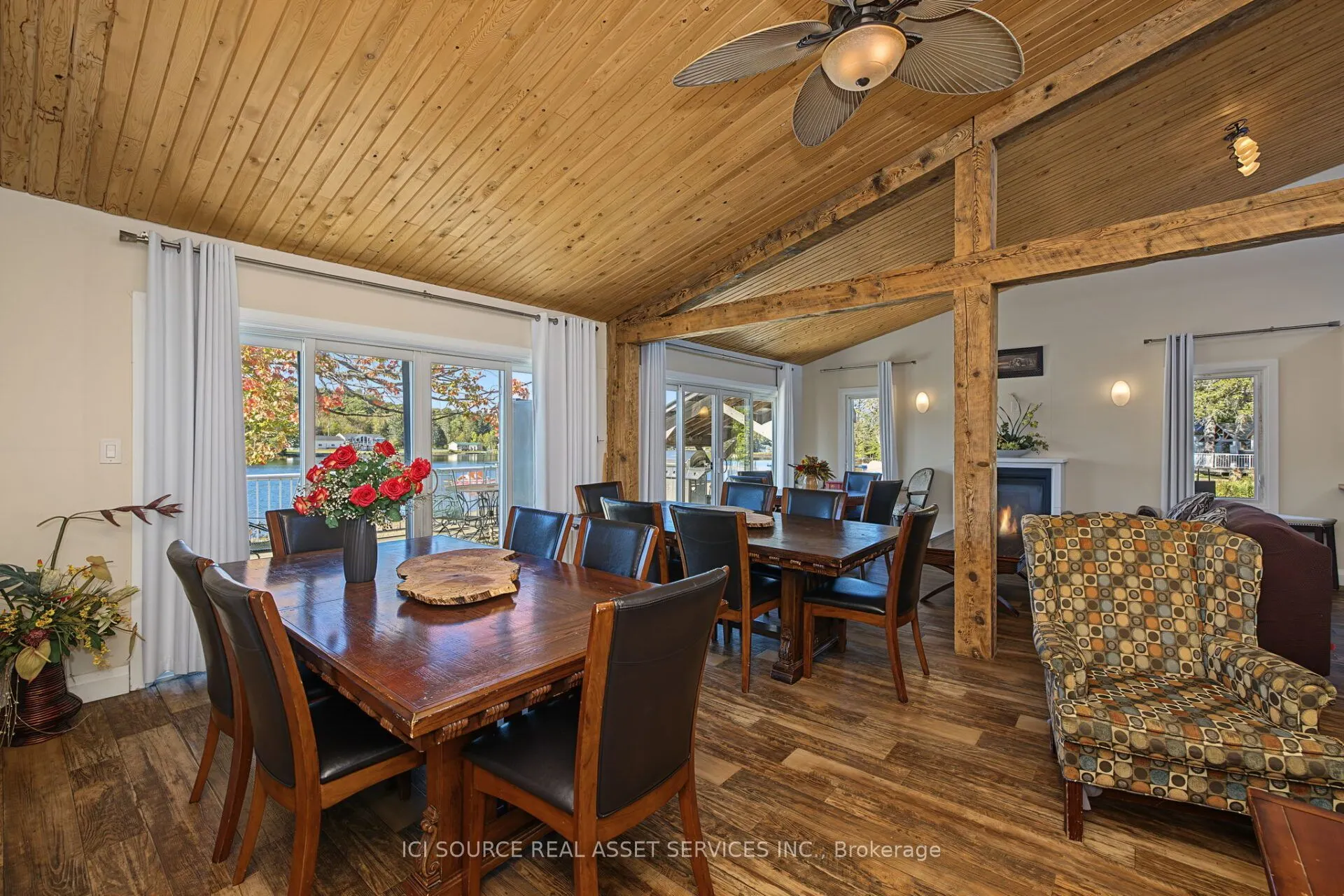 3 Woodland Lane