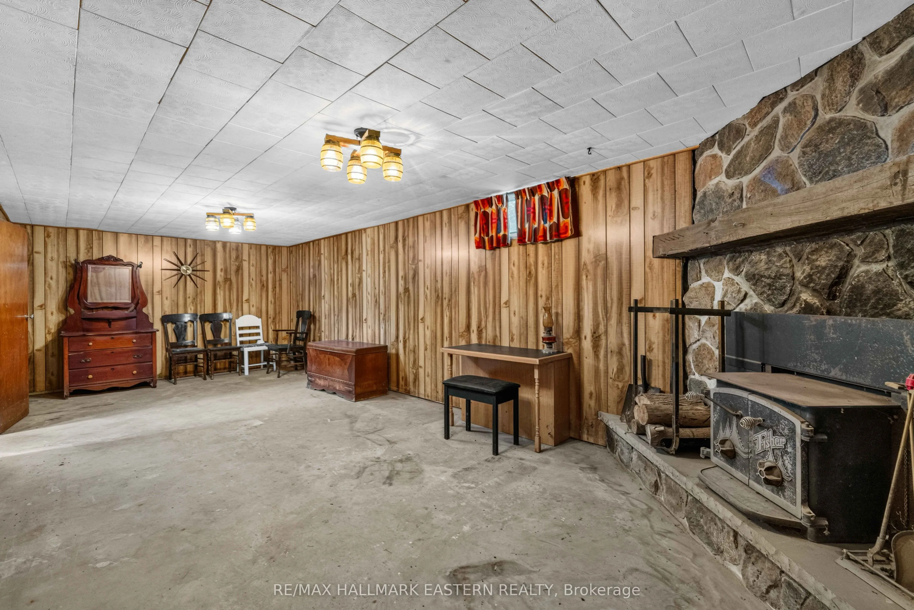 921 Robinson Road