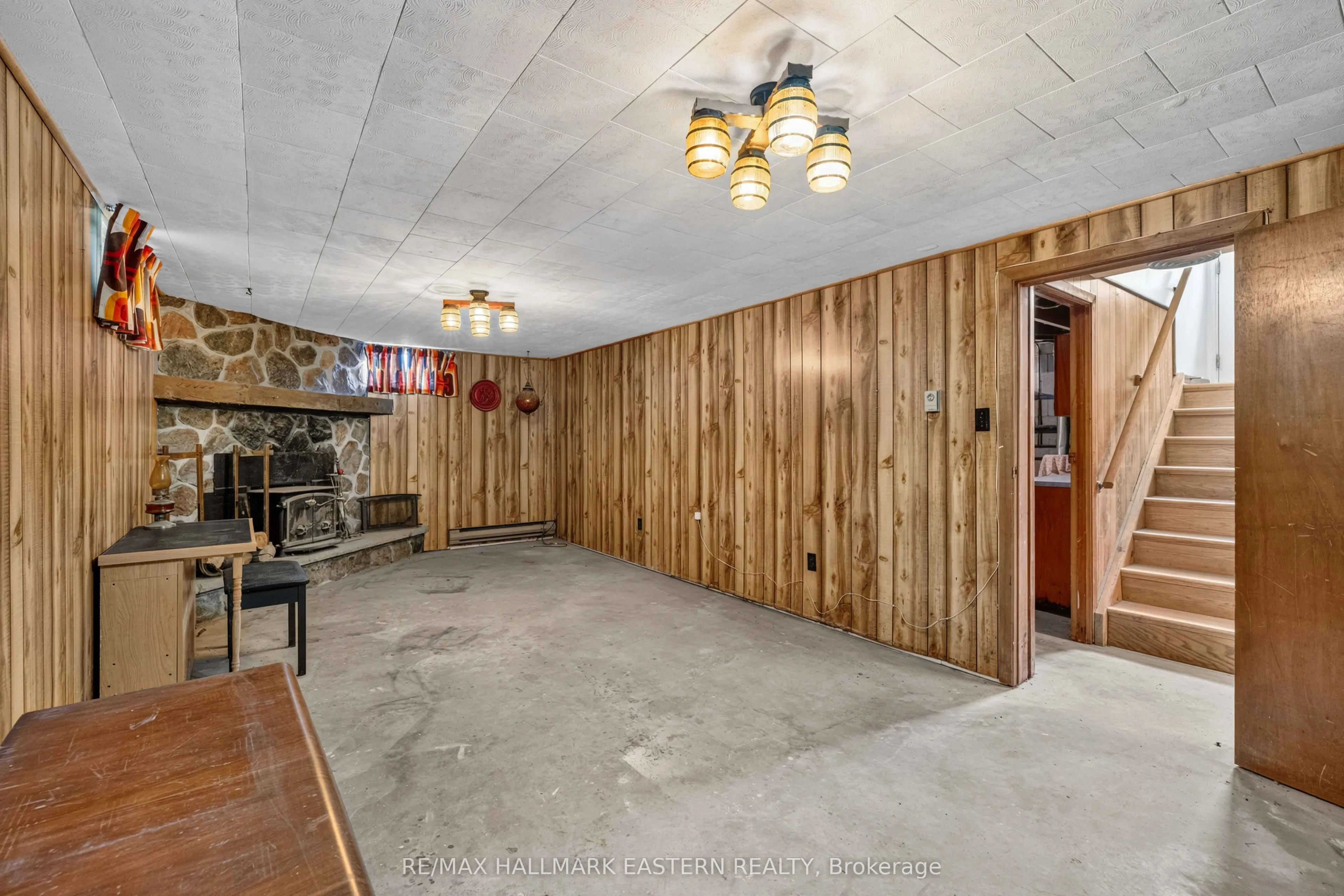 921 Robinson Road