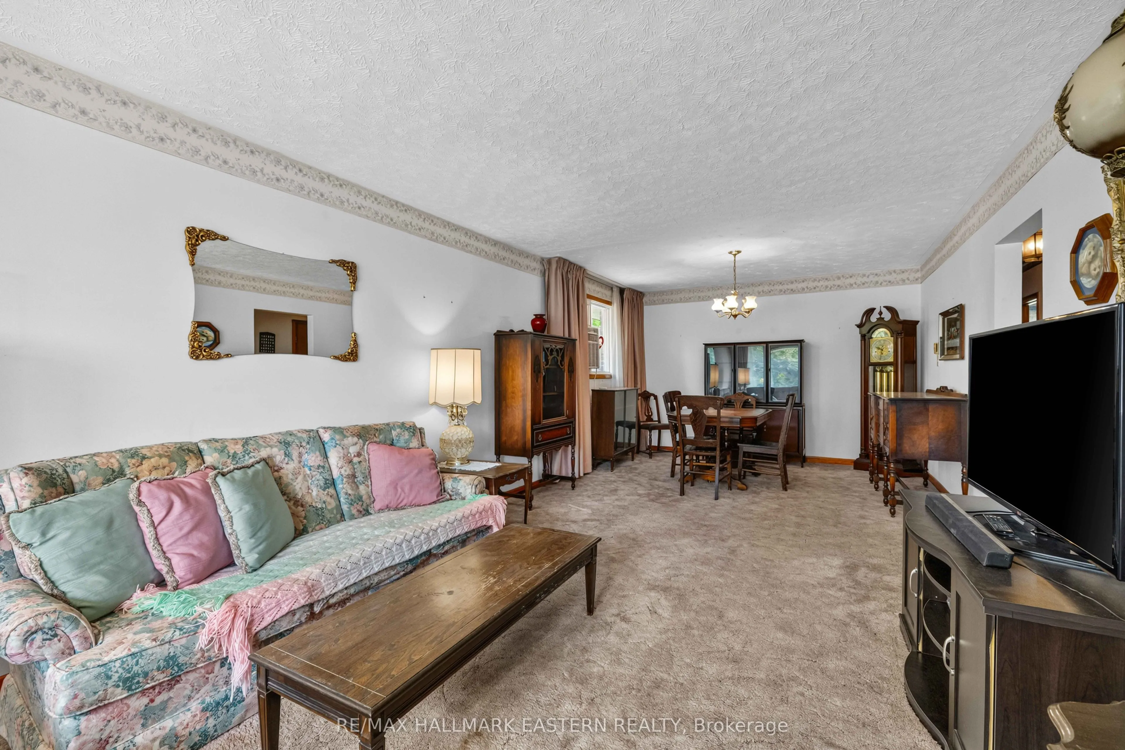 921 Robinson Road