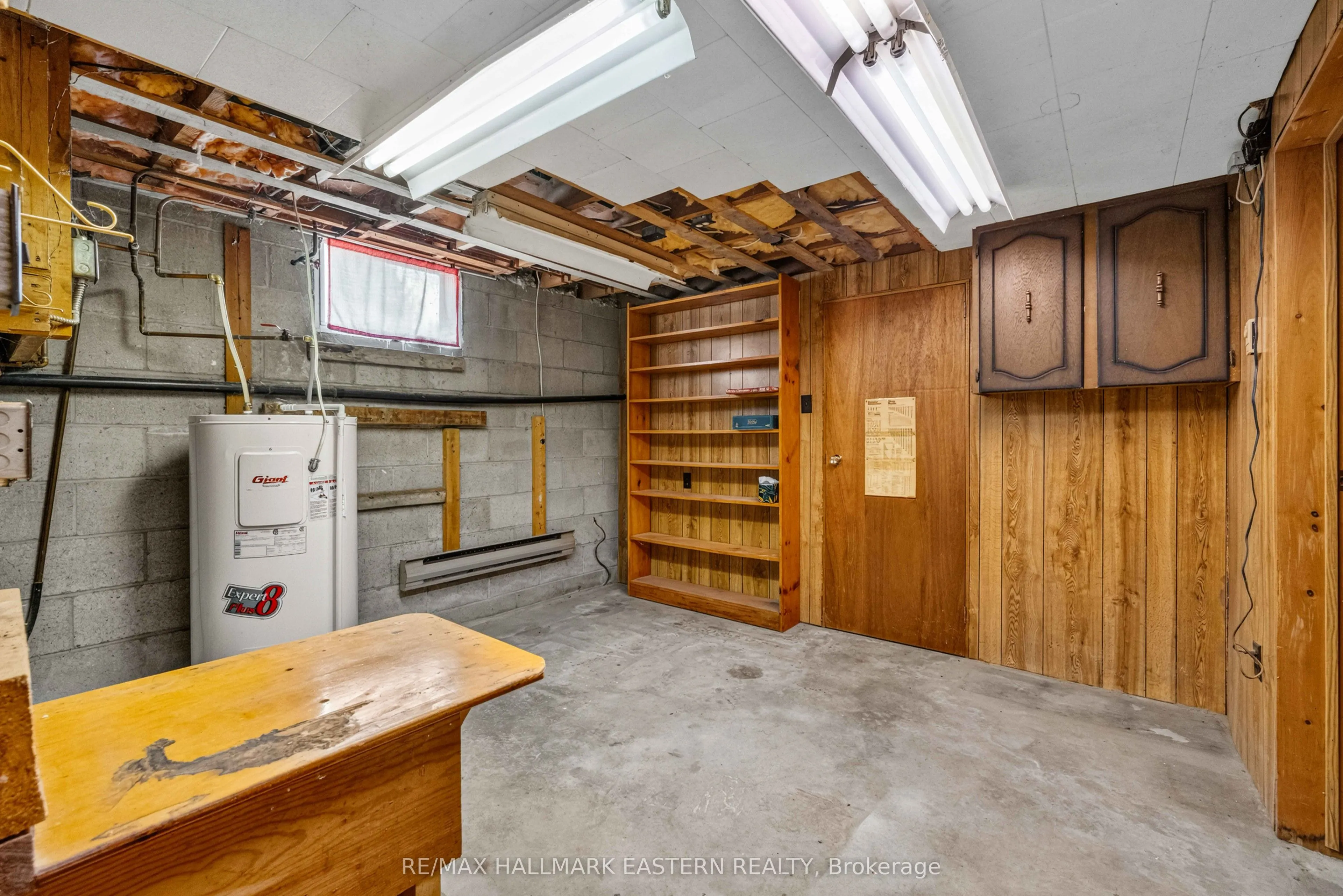 921 Robinson Road