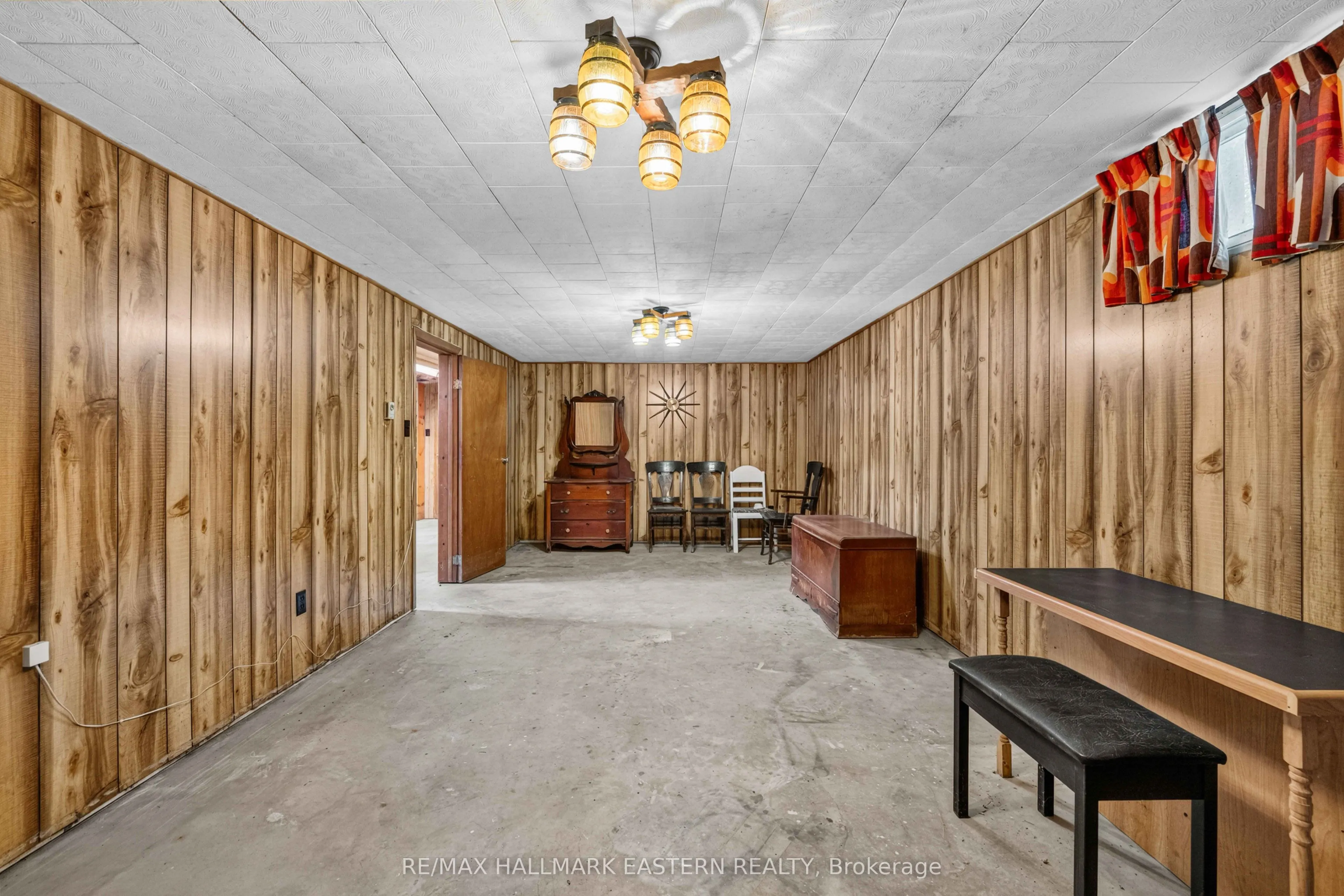 921 Robinson Road