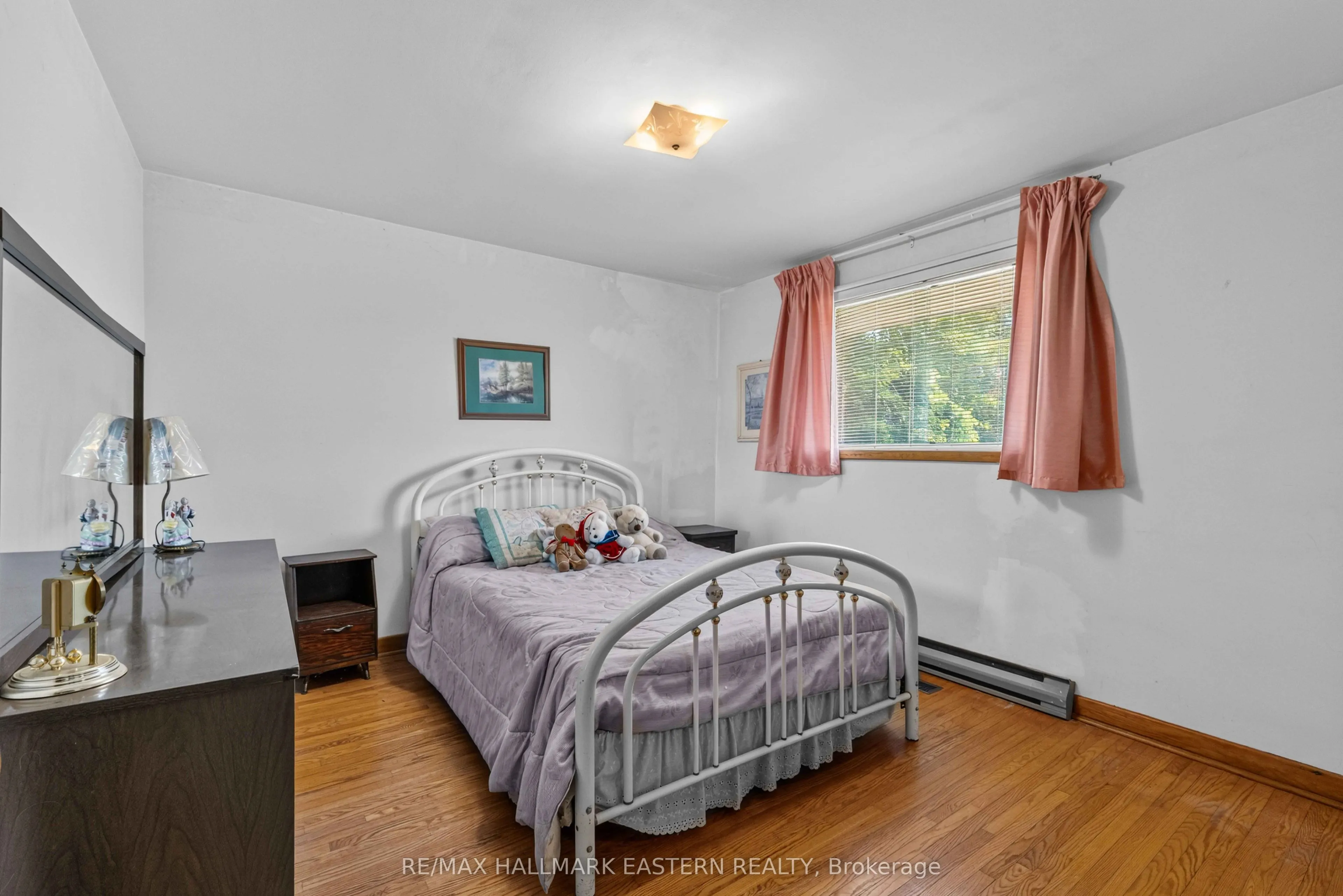 921 Robinson Road