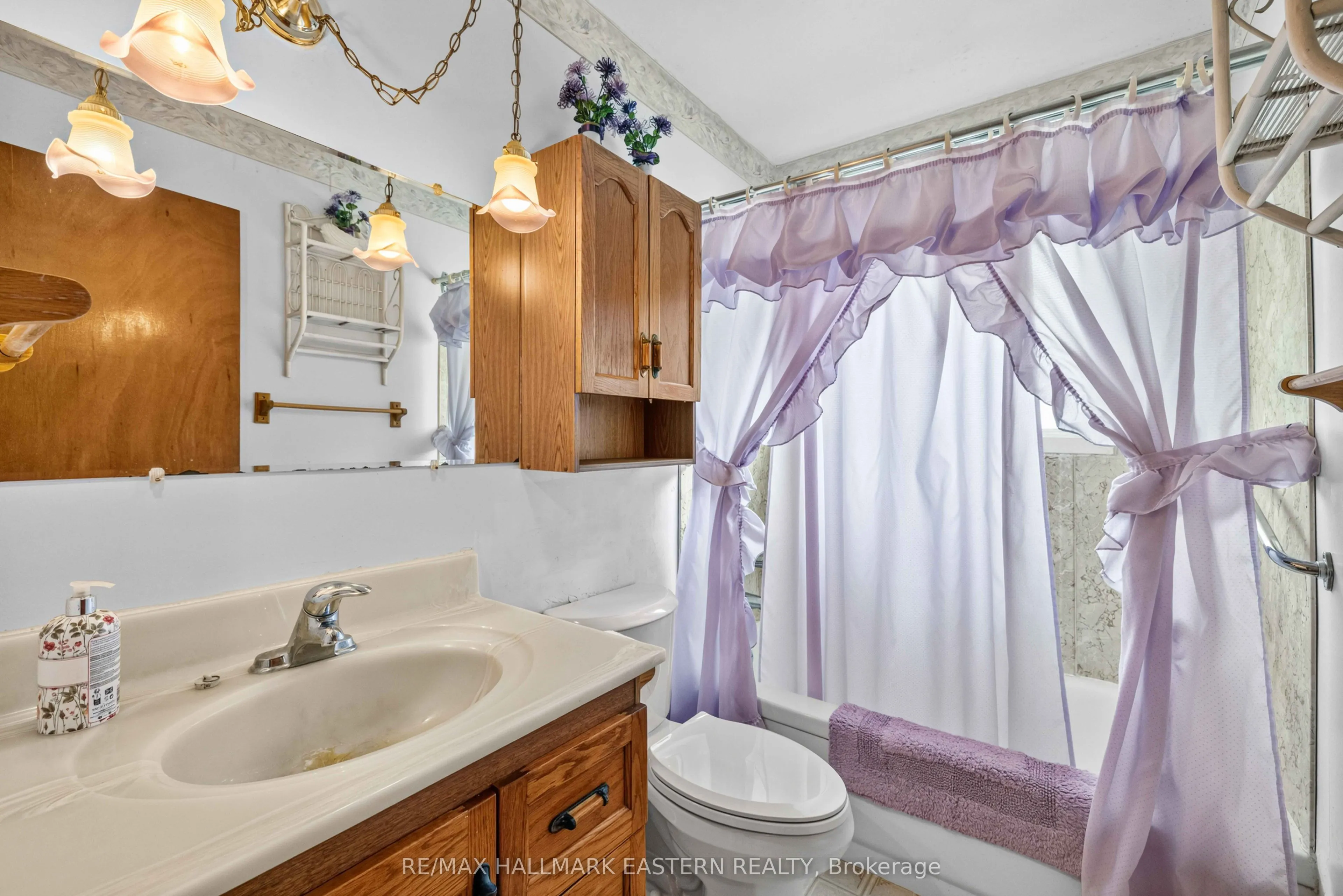921 Robinson Road