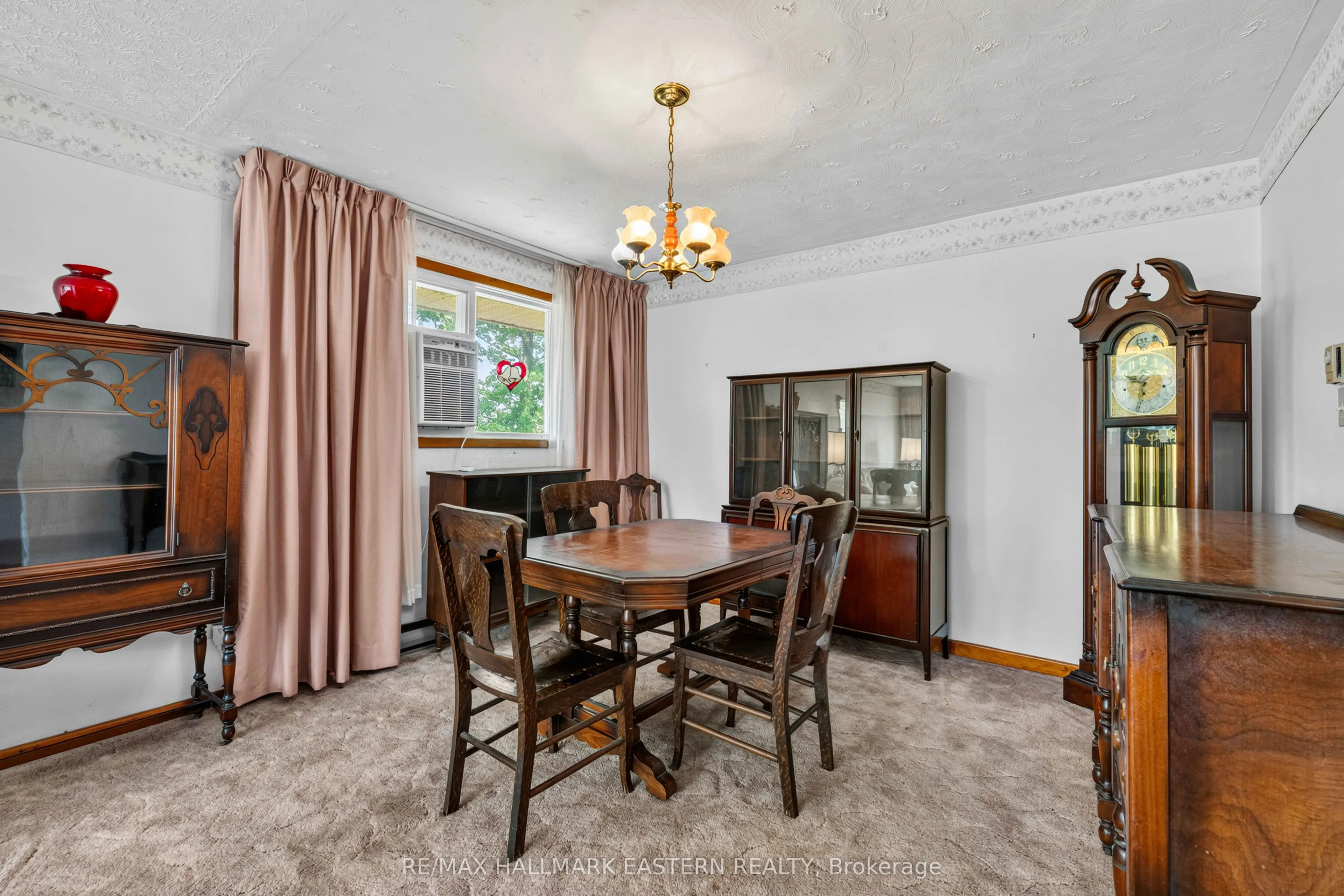 921 Robinson Road