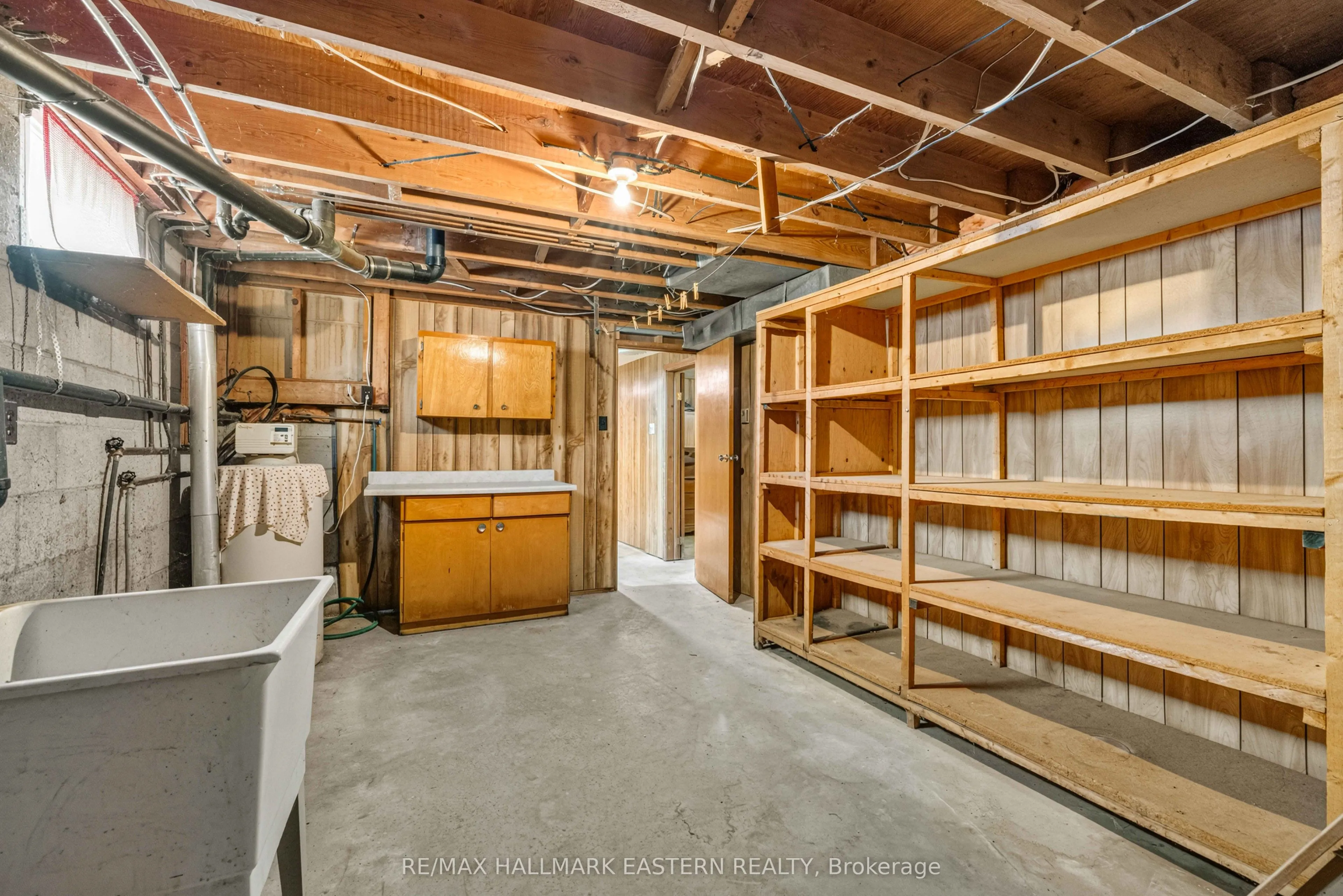 921 Robinson Road