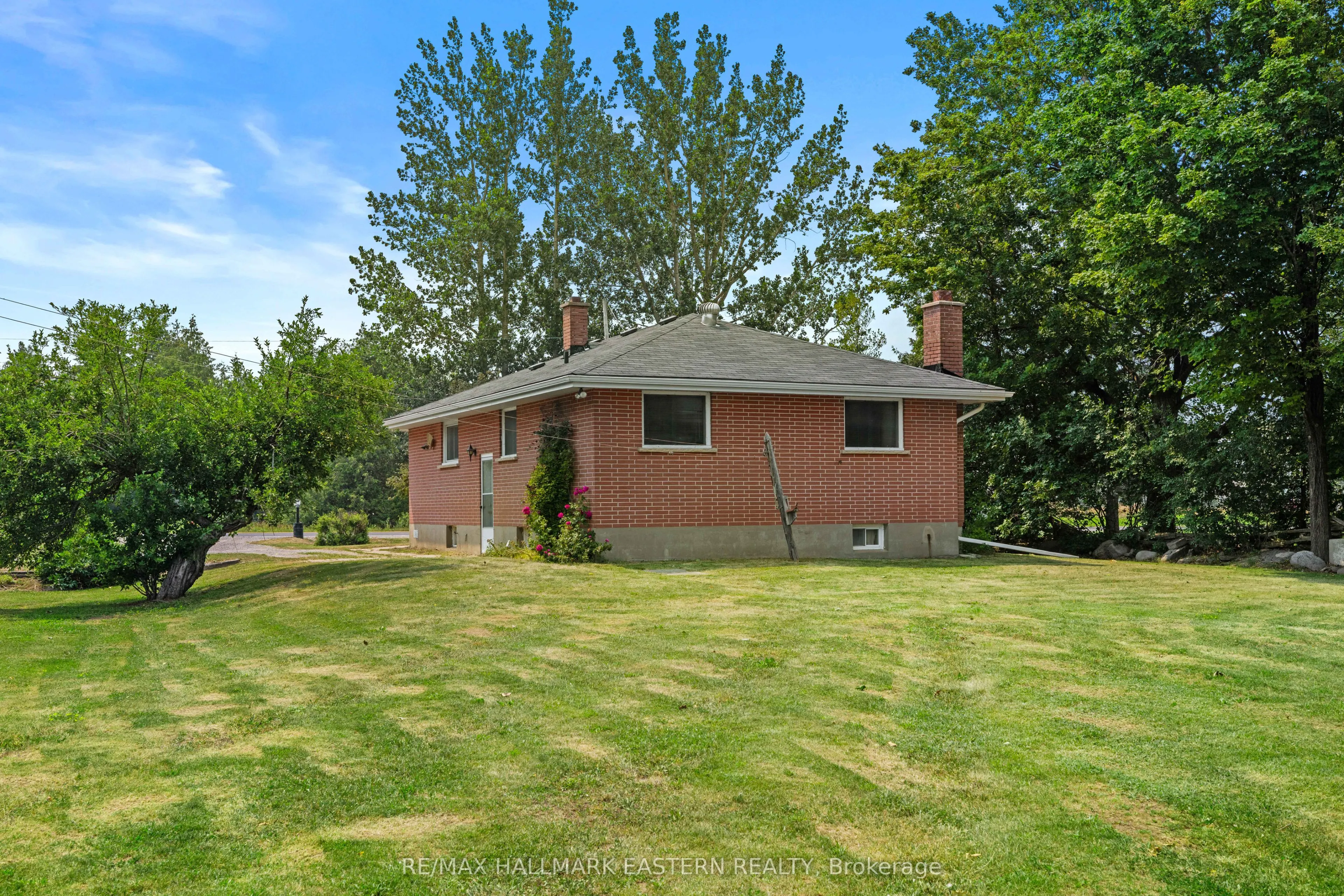 921 Robinson Road