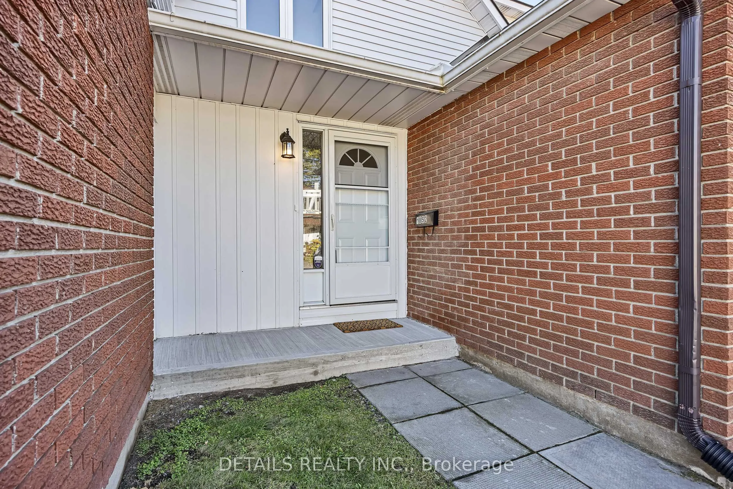 1852 Axminster Court #67