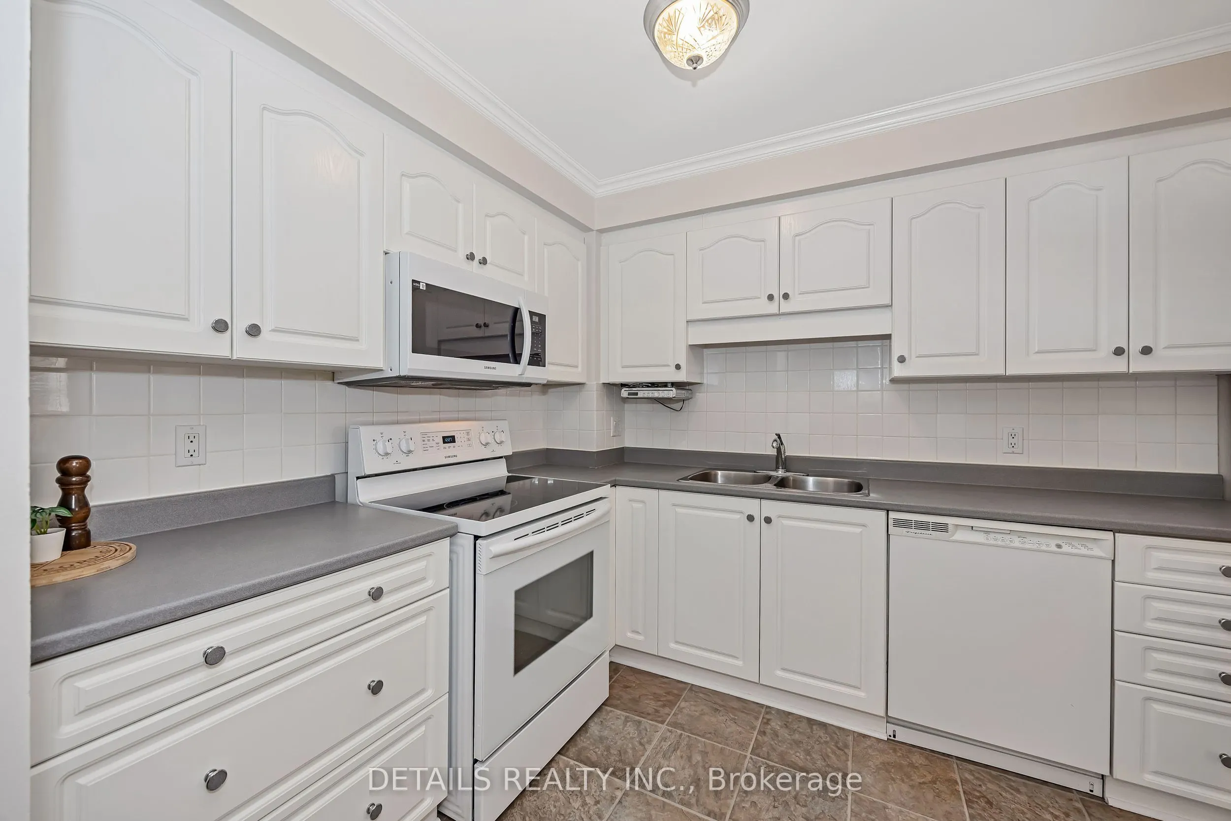1852 Axminster Court #67