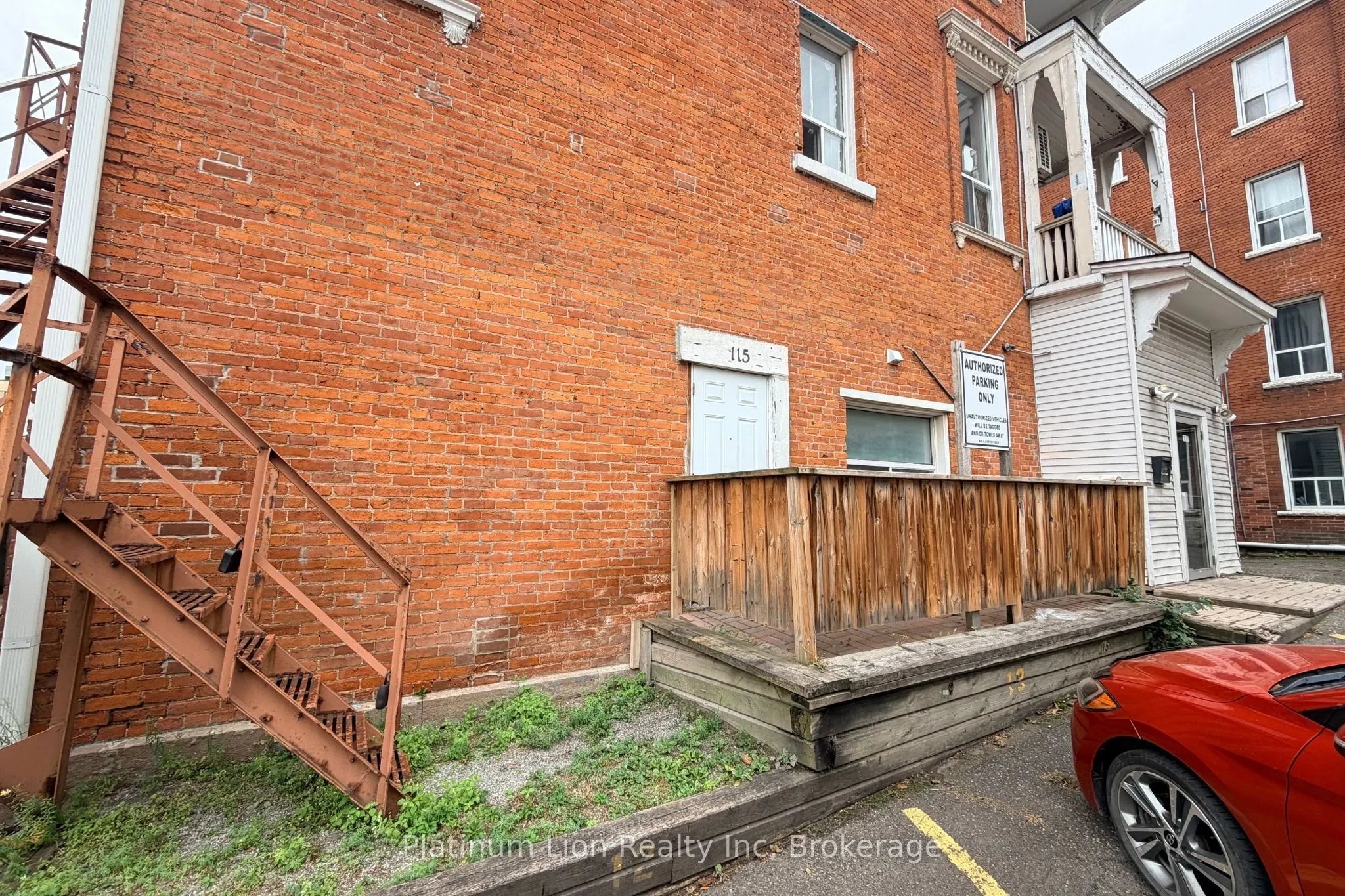 115 Park Street S