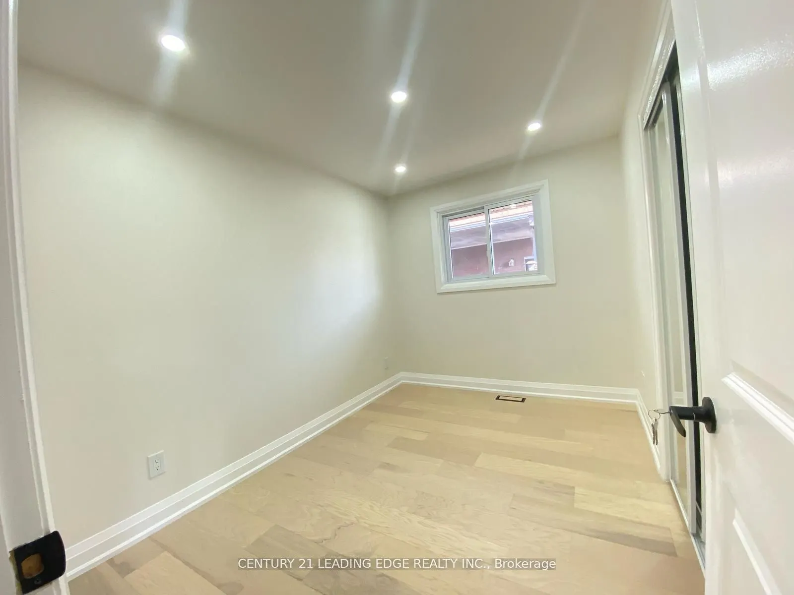 66 Beech Avenue #Upper