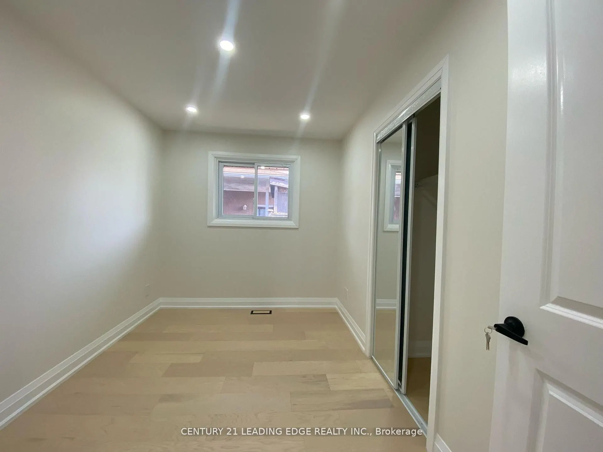66 Beech Avenue #Upper