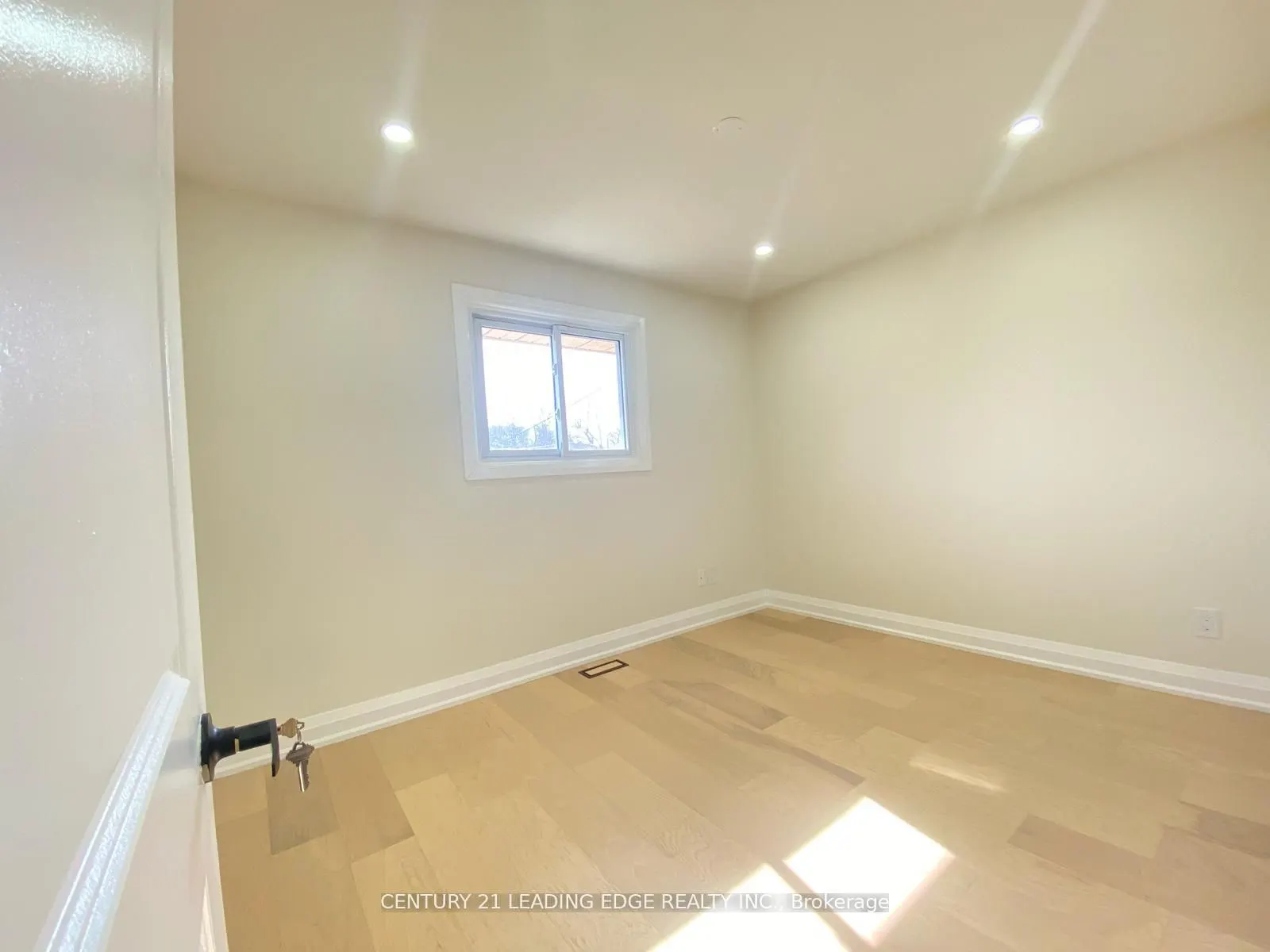 66 Beech Avenue #Upper