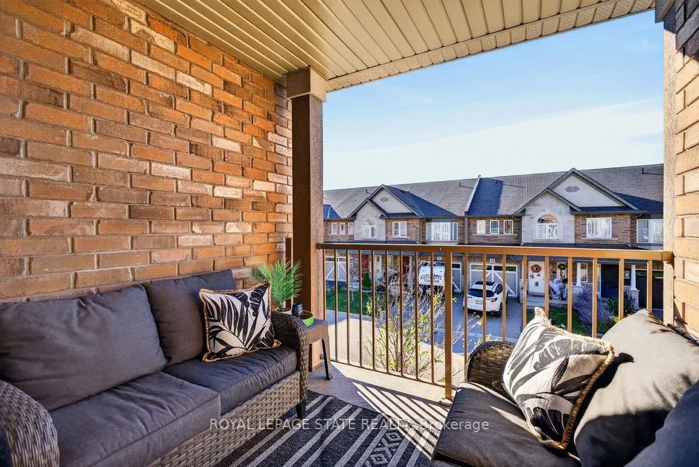 9 Bloom Crescent