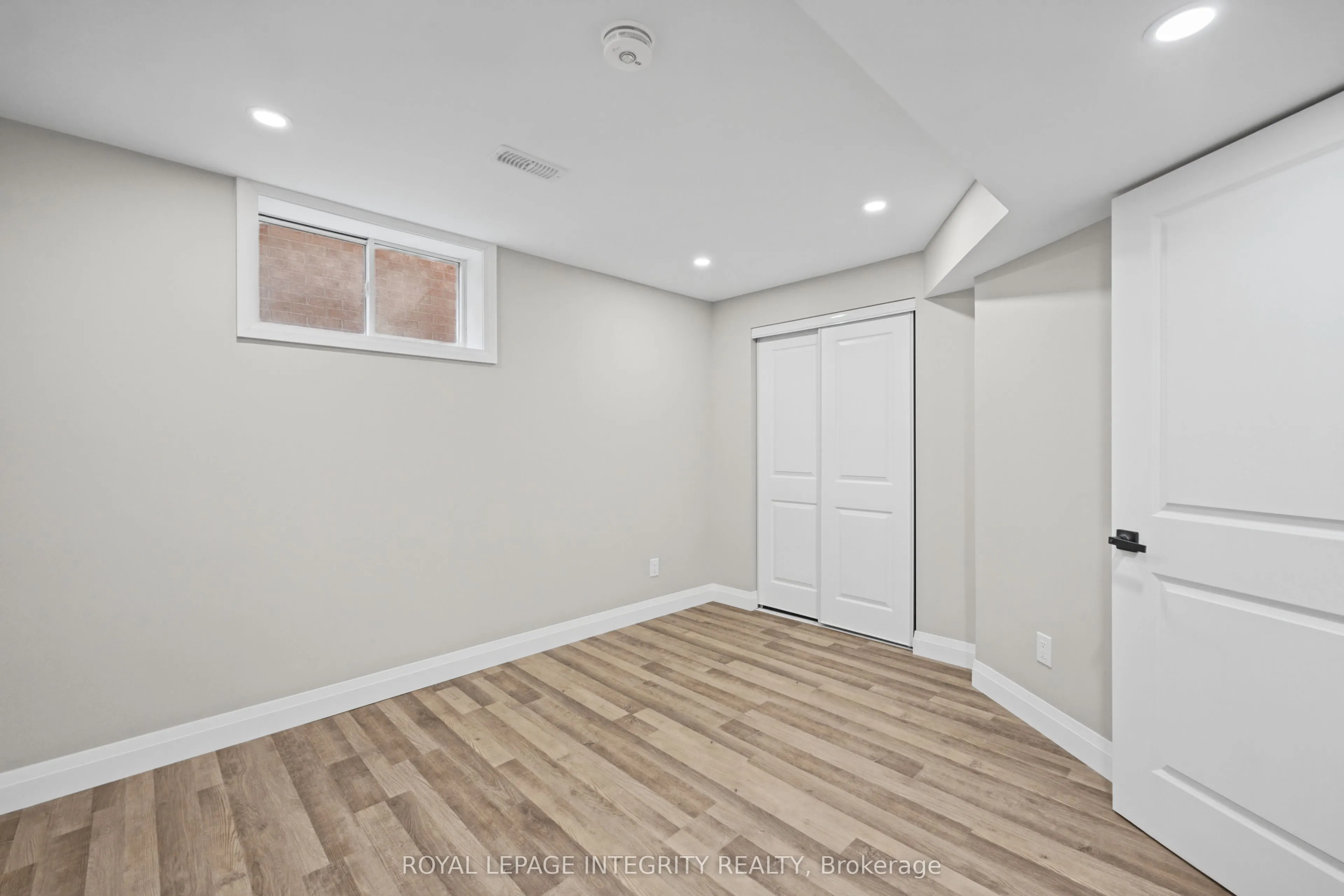104 WHITESTONE Drive