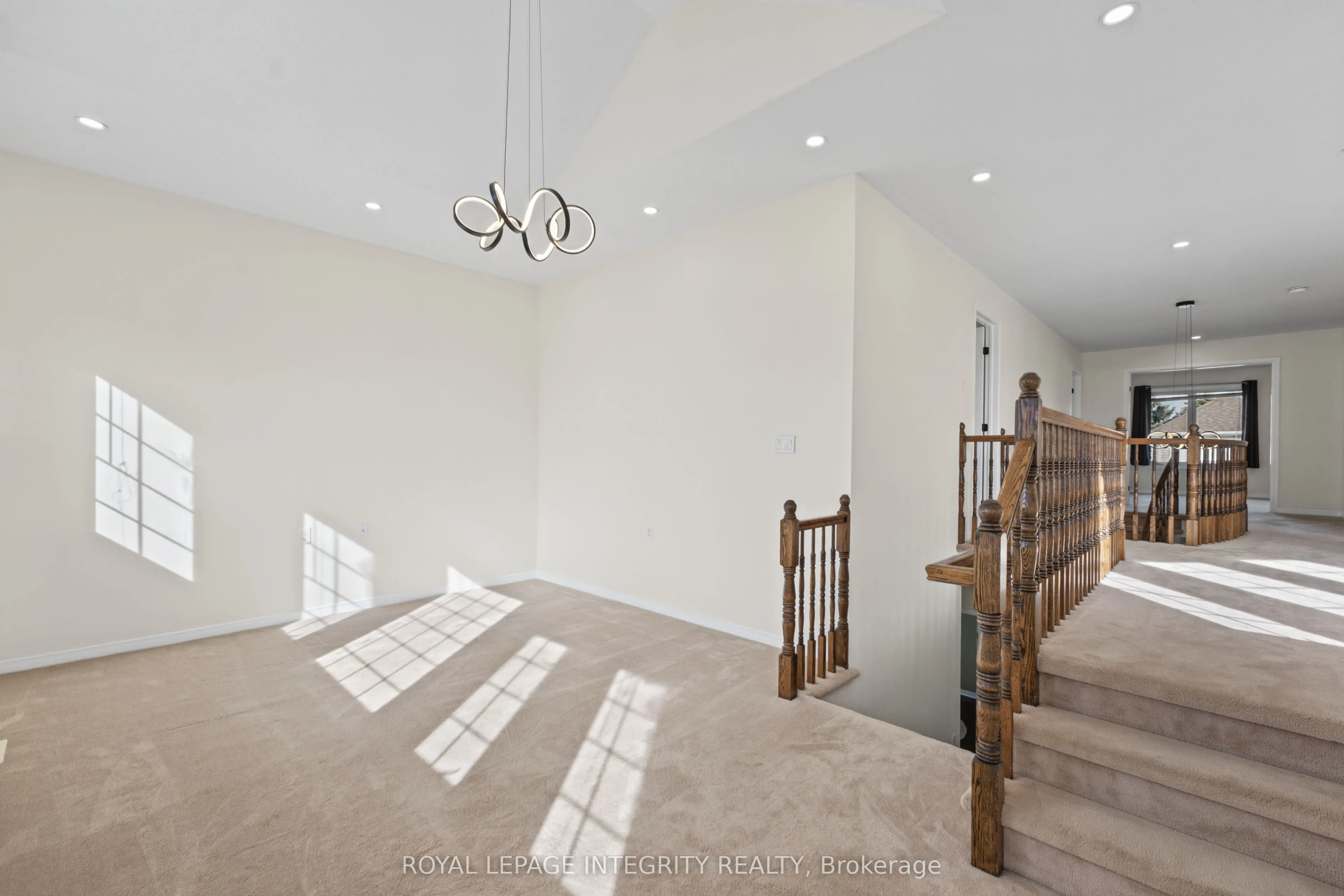 104 WHITESTONE Drive