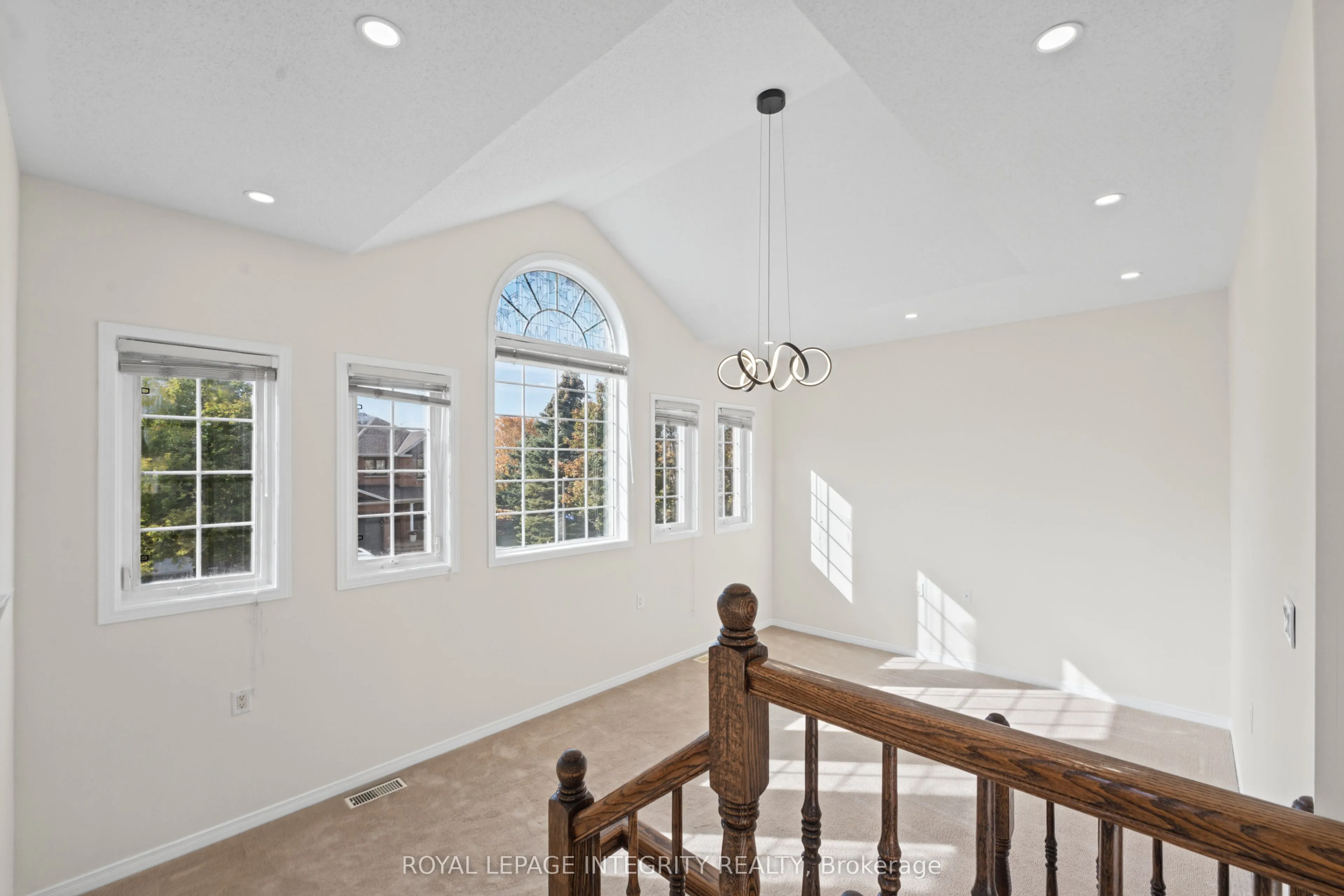 104 WHITESTONE Drive