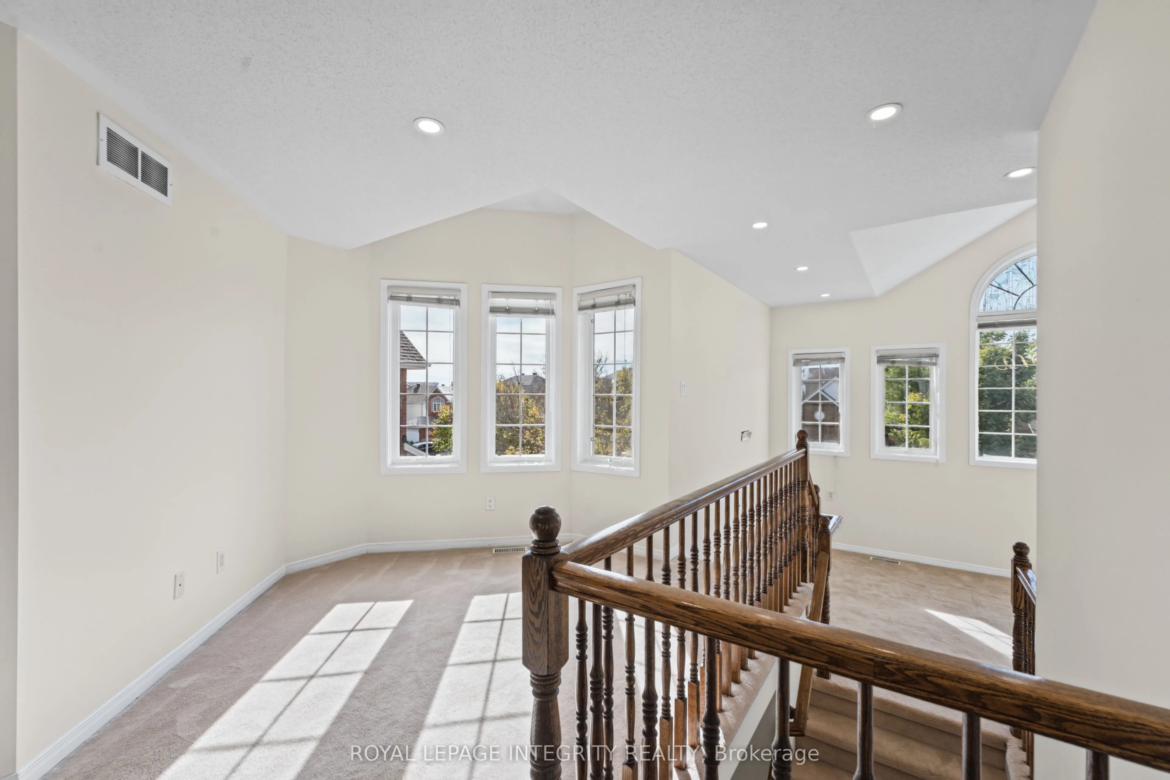 104 WHITESTONE Drive