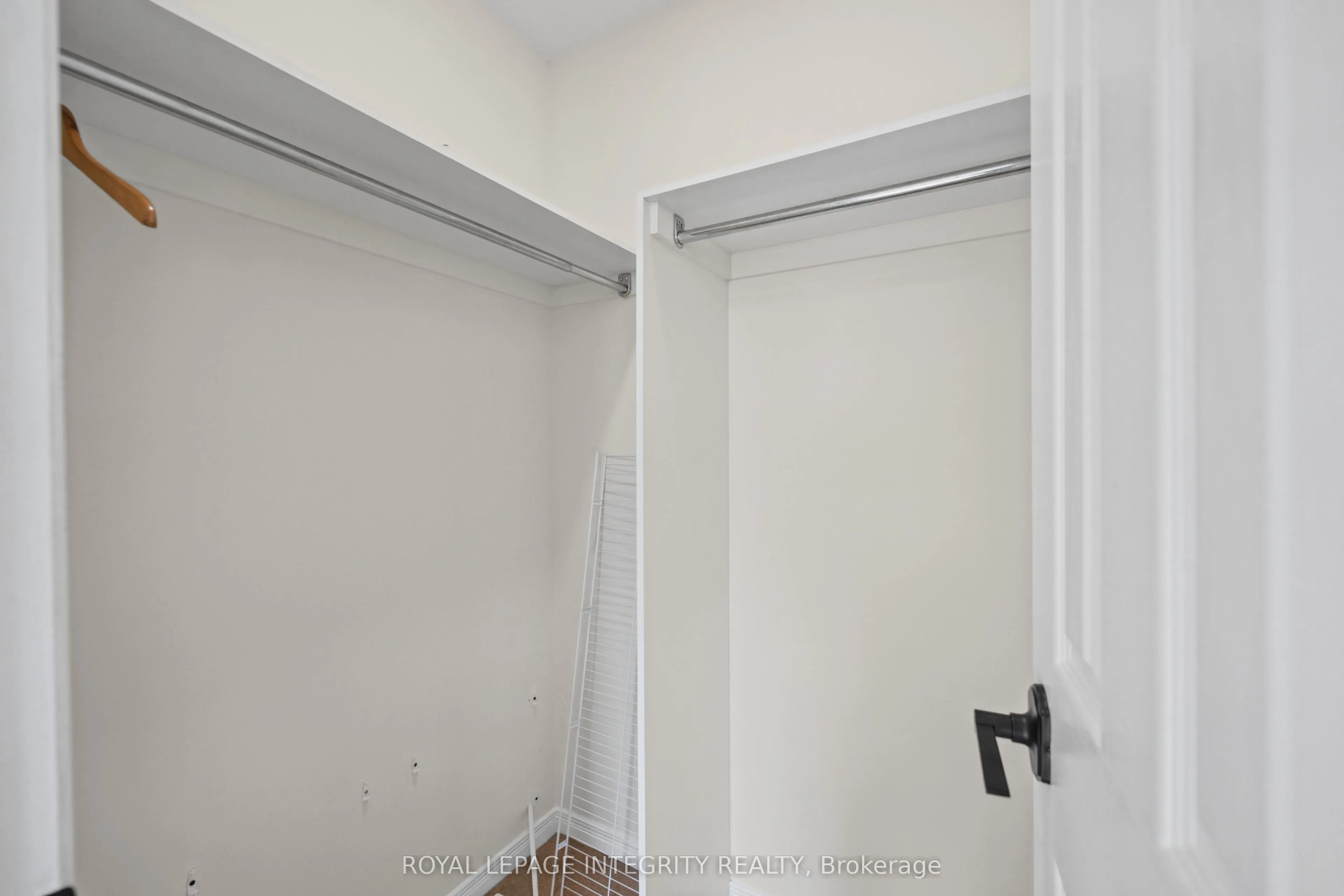 104 WHITESTONE Drive