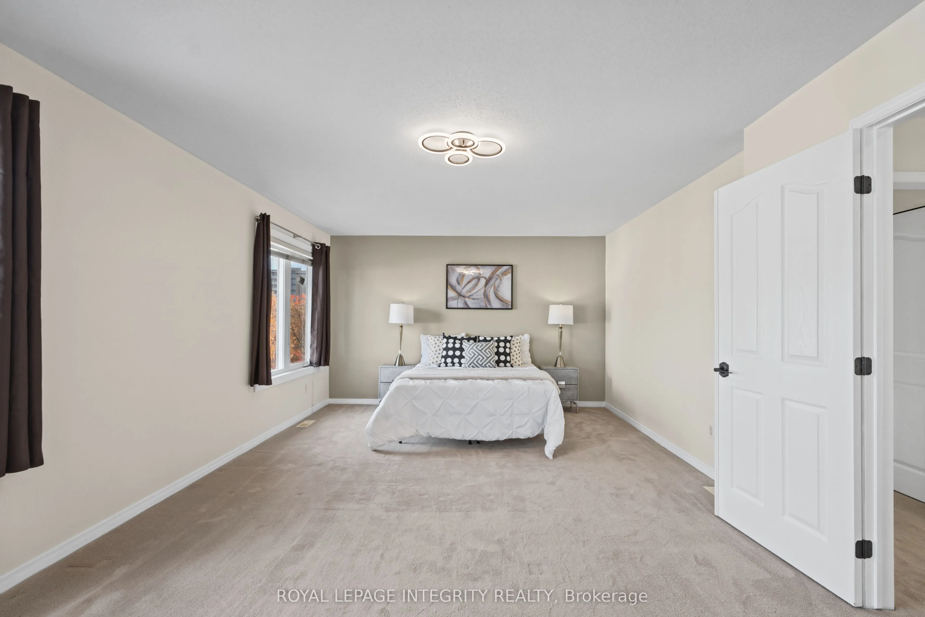 104 WHITESTONE Drive