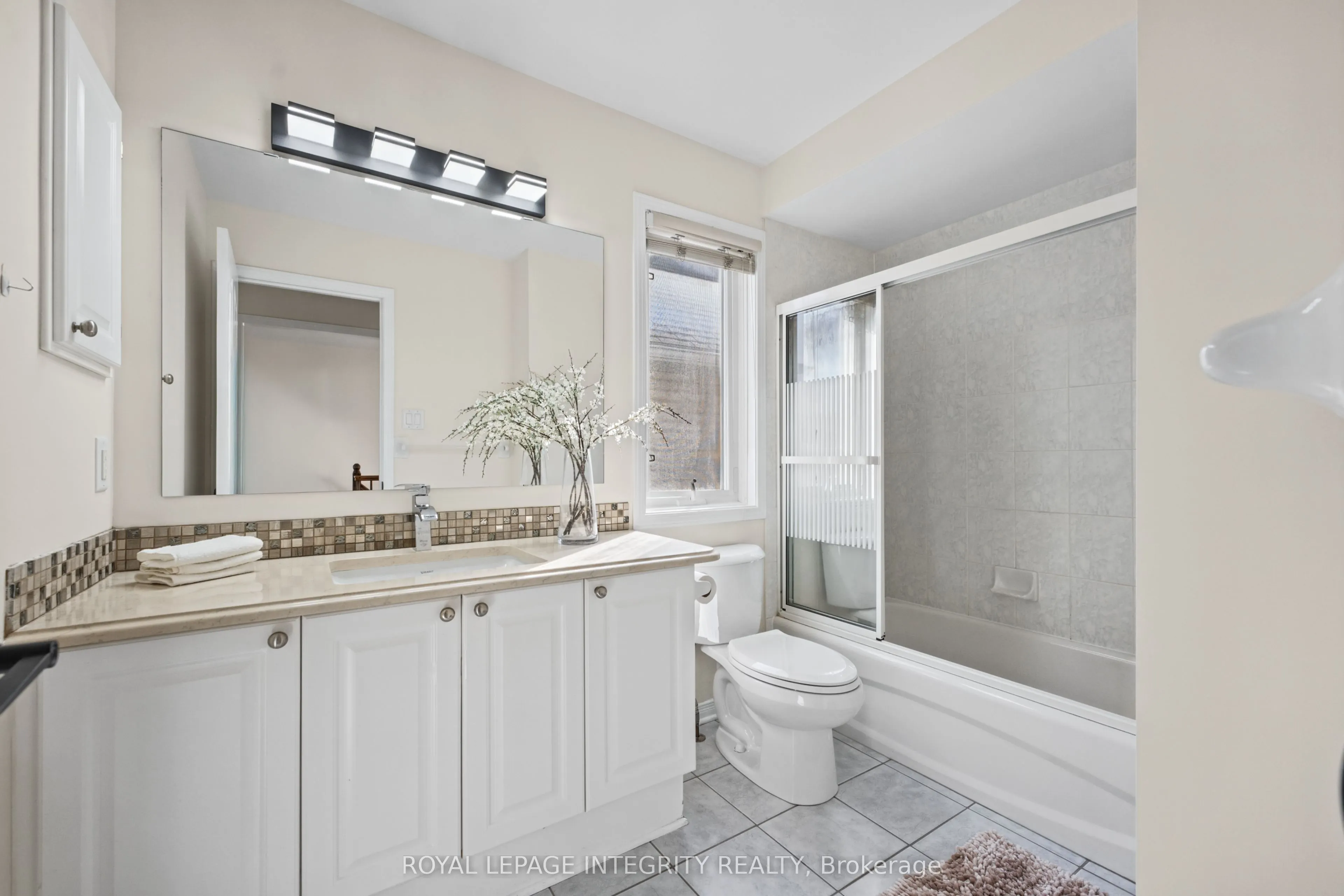 104 WHITESTONE Drive