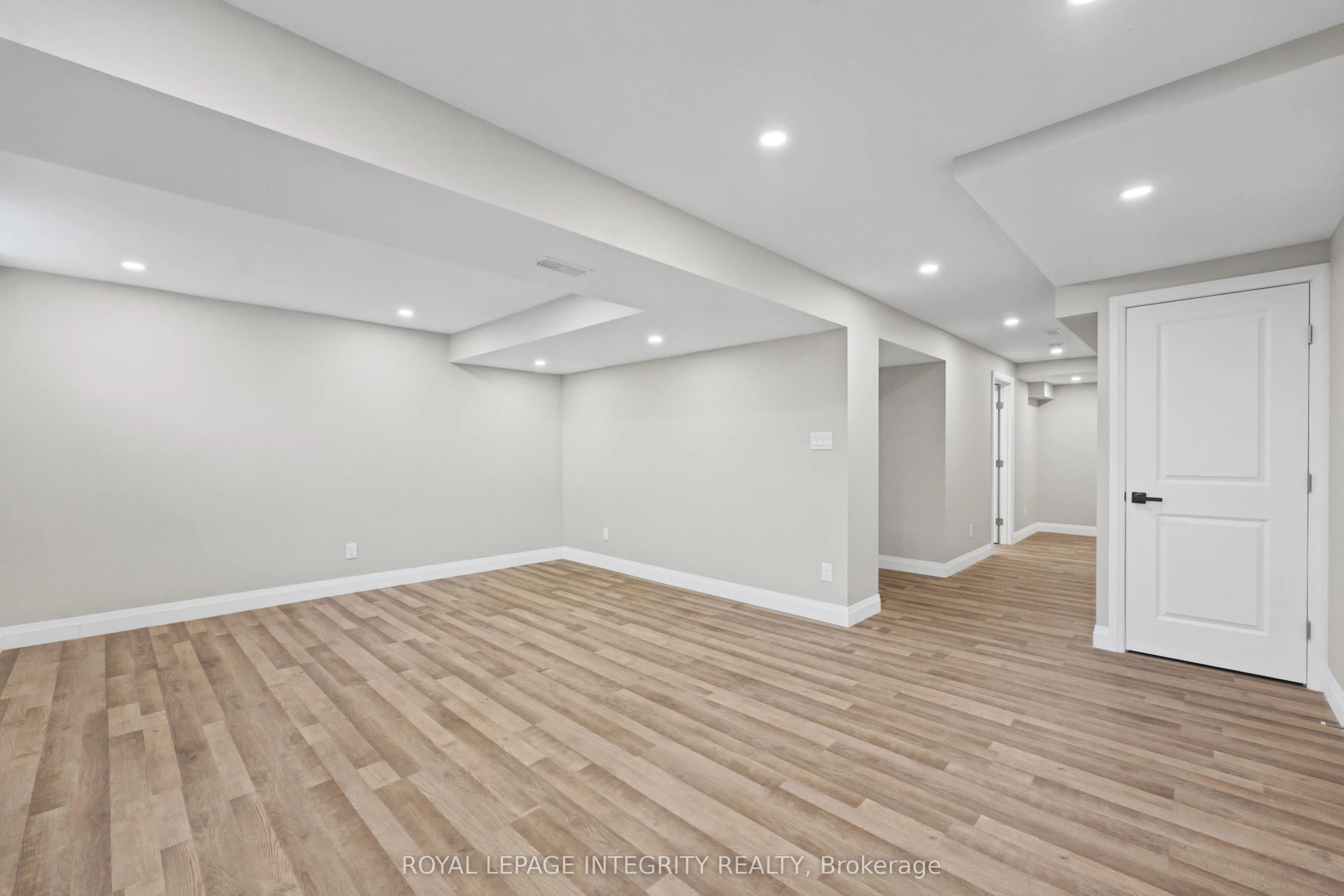 104 WHITESTONE Drive