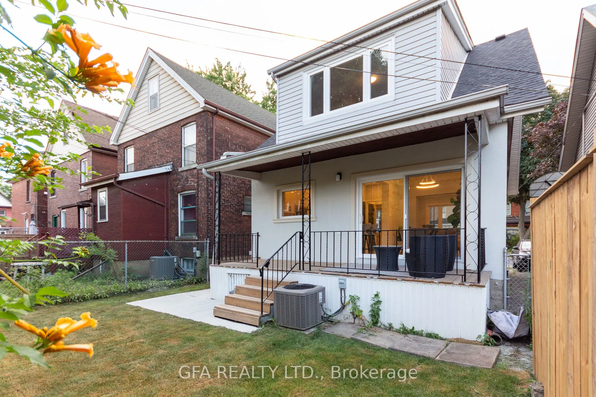 42 Barnesdale Avenue N #Upper Level