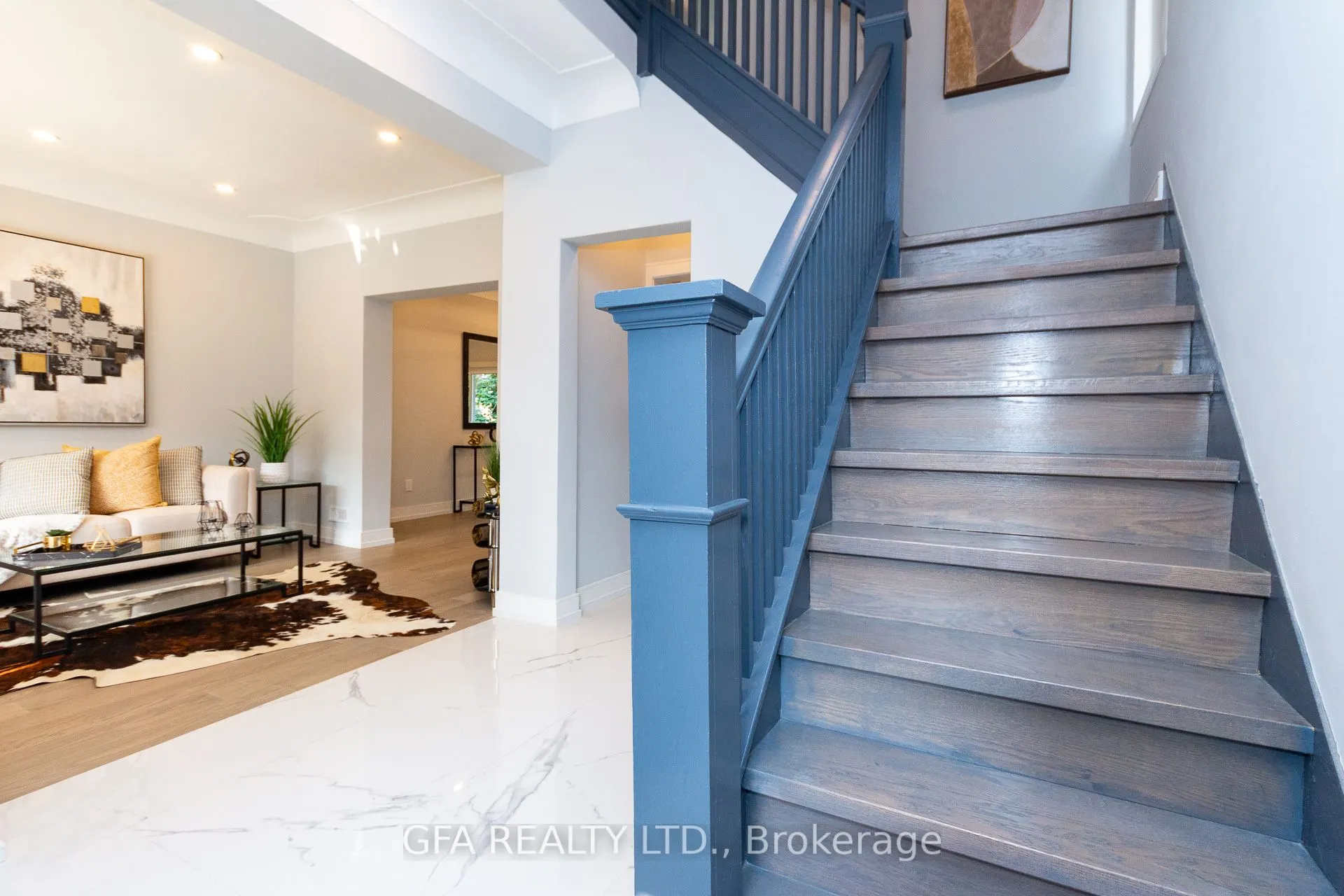 42 Barnesdale Avenue N #Upper Level