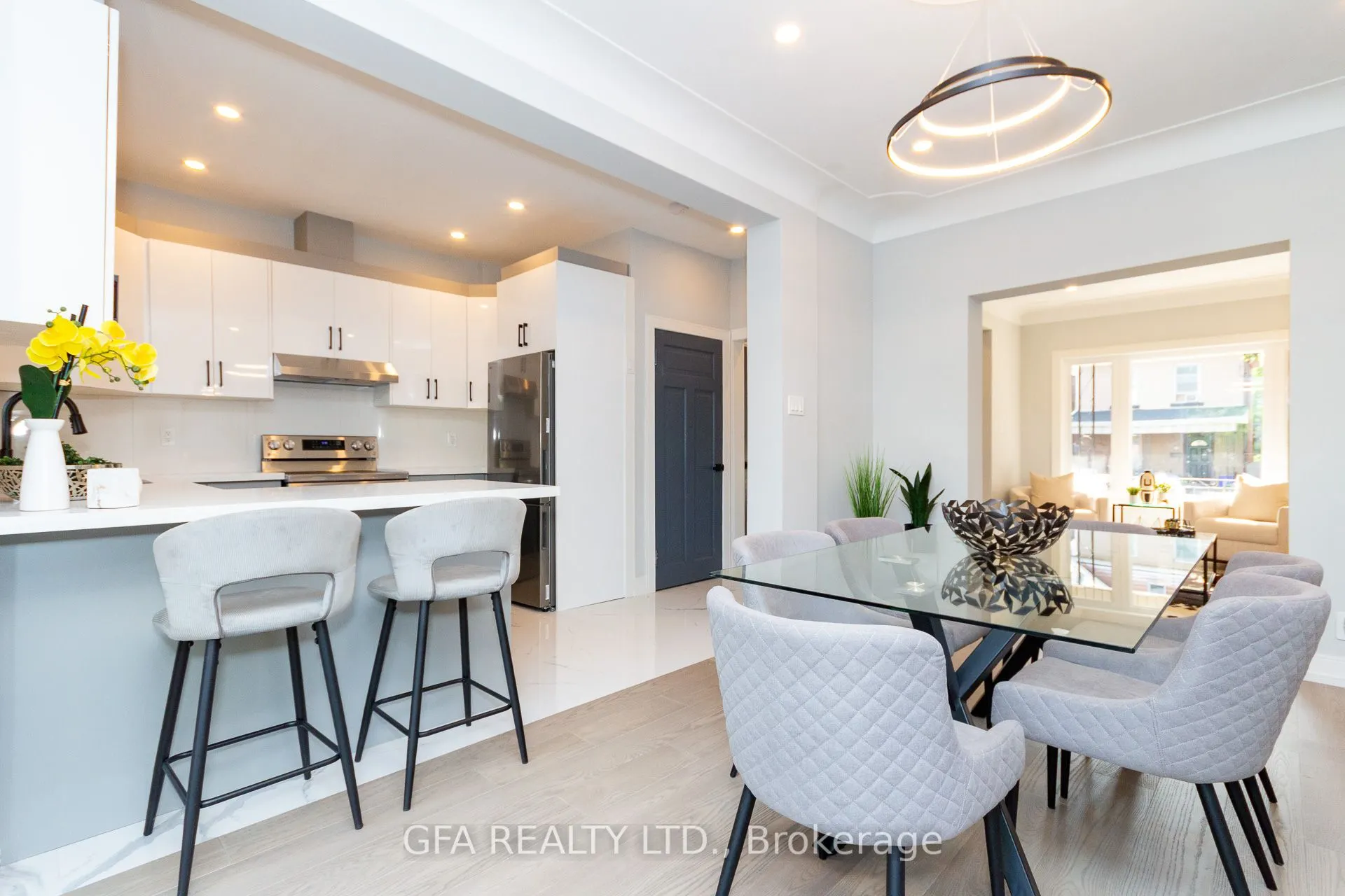 42 Barnesdale Avenue N #Upper Level