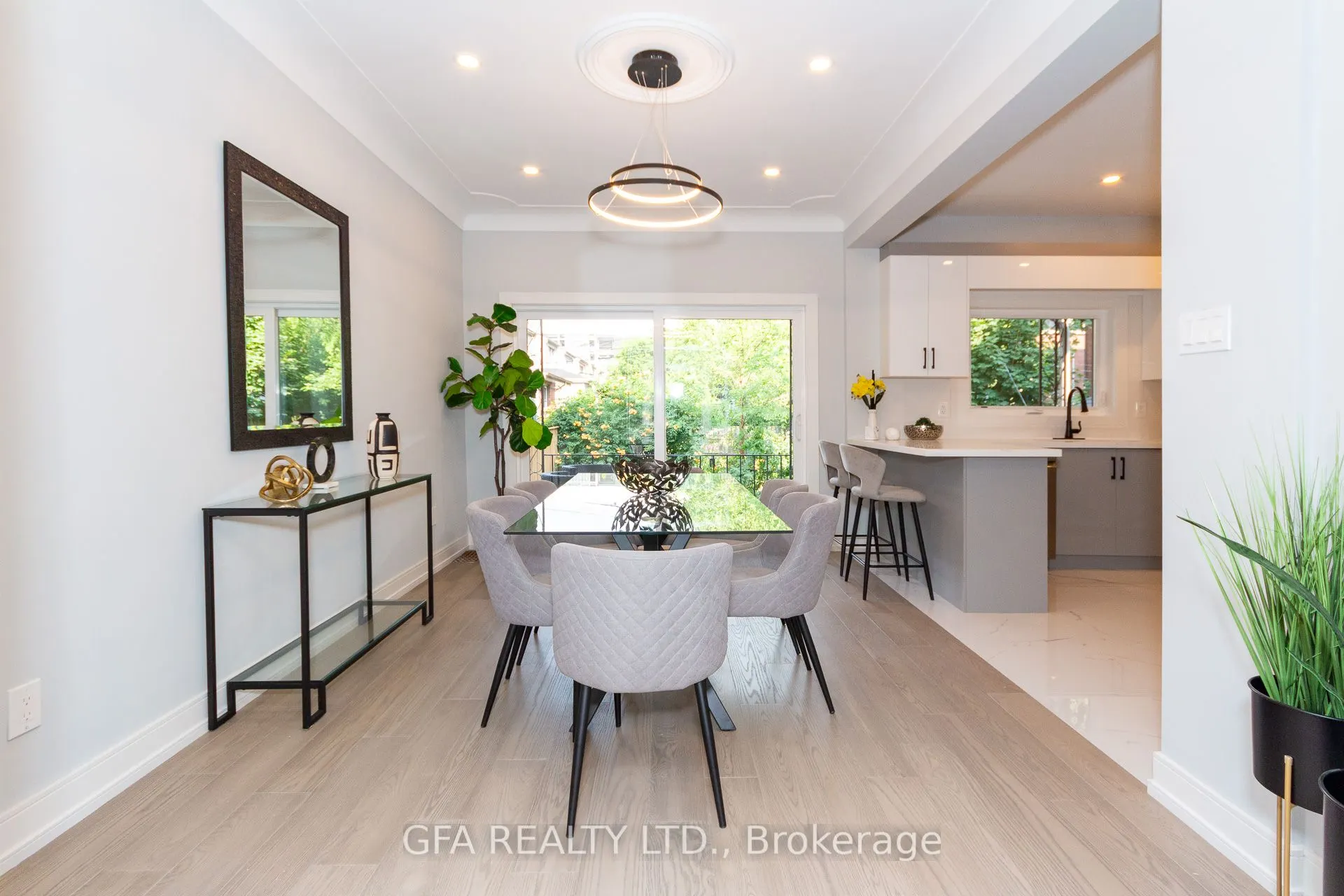 42 Barnesdale Avenue N #Upper Level