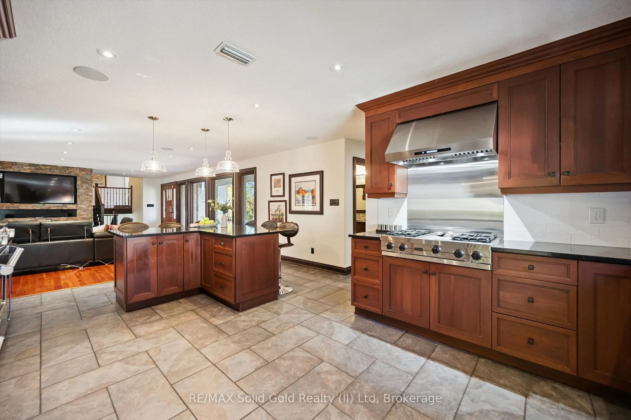 11 Maple Hill Drive