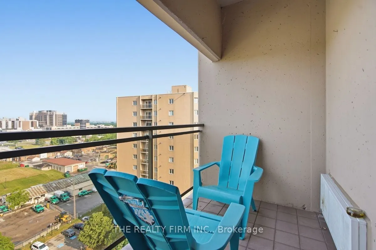 858 Commissioners Road E #1206